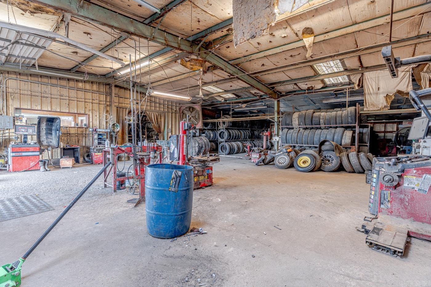 3206 Industrial Dr Property Photo 21
