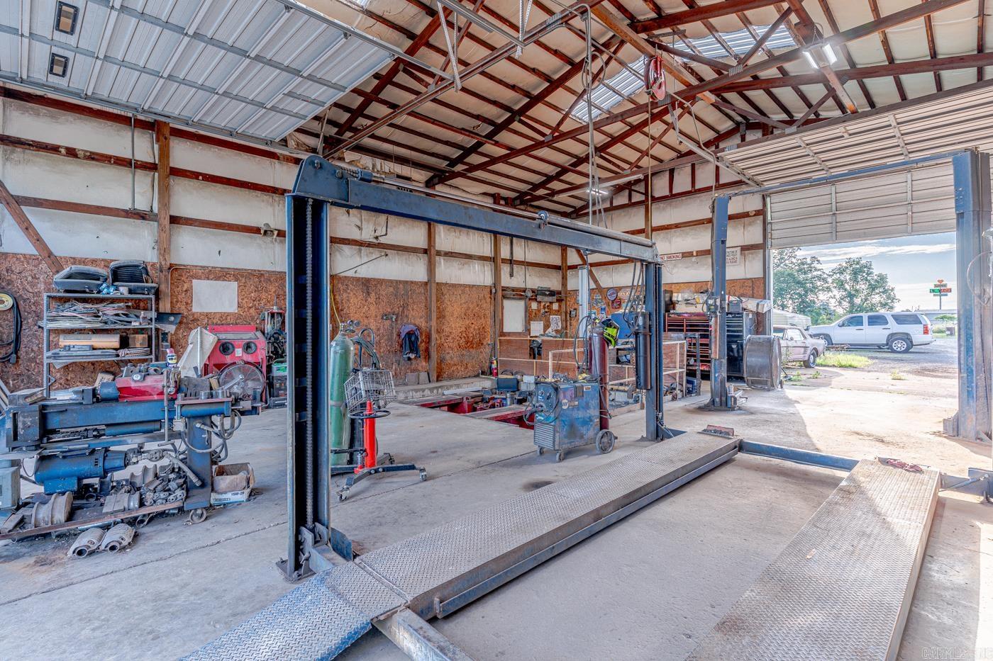 3206 Industrial Dr Property Photo 25