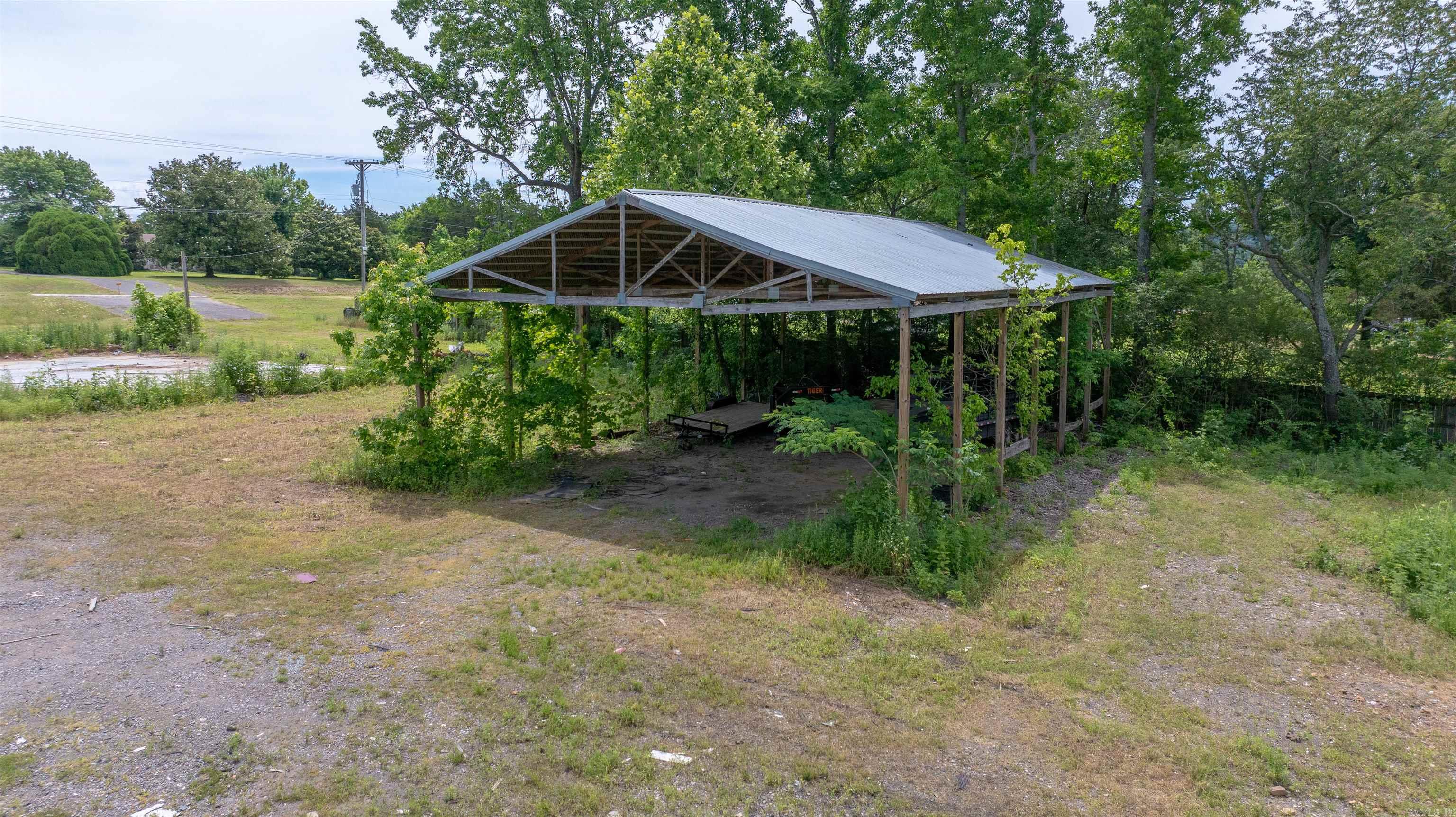 2560 Batesville Boulevard Property Photo 6