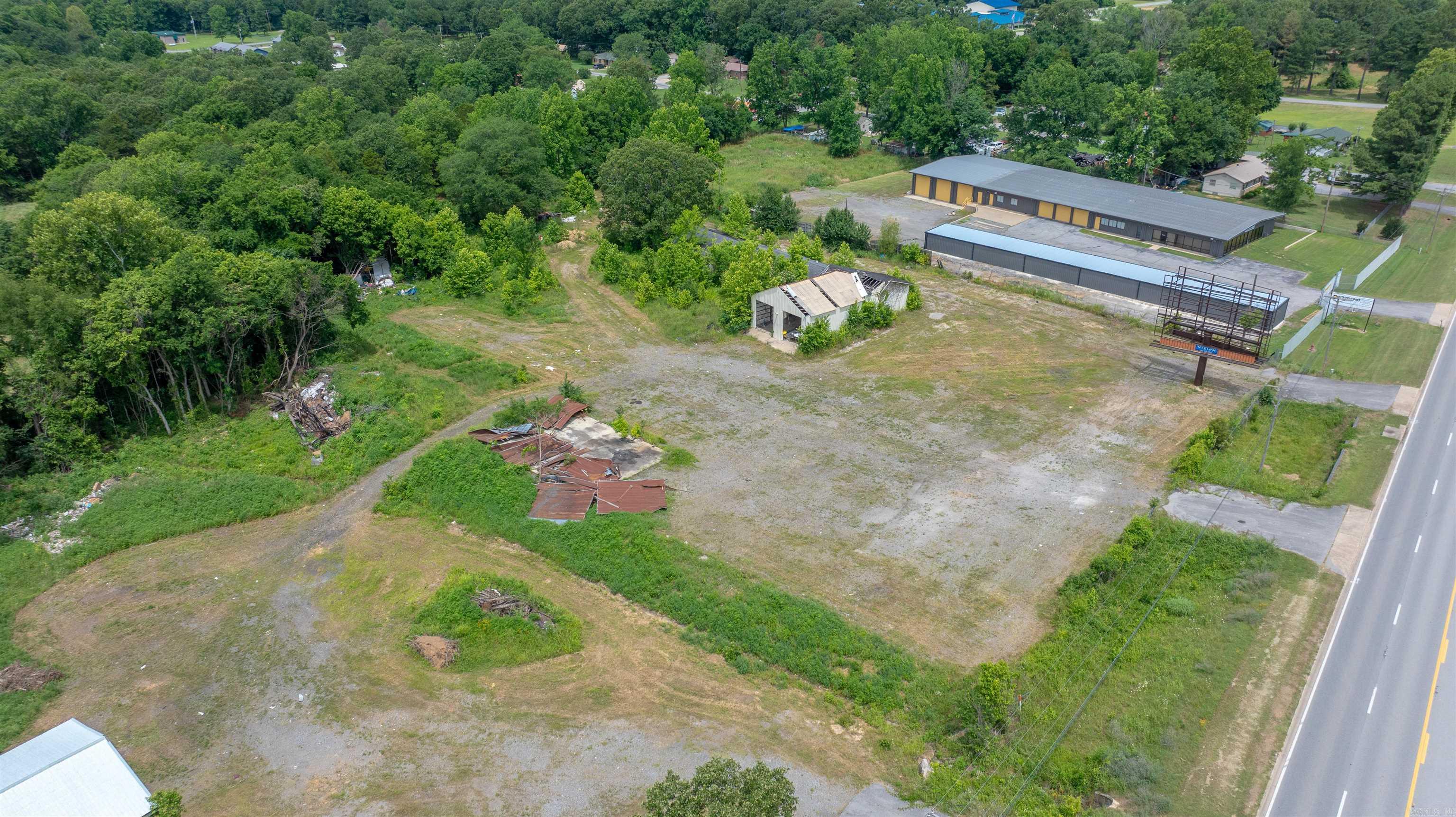 2560 Batesville Boulevard Property Photo 12