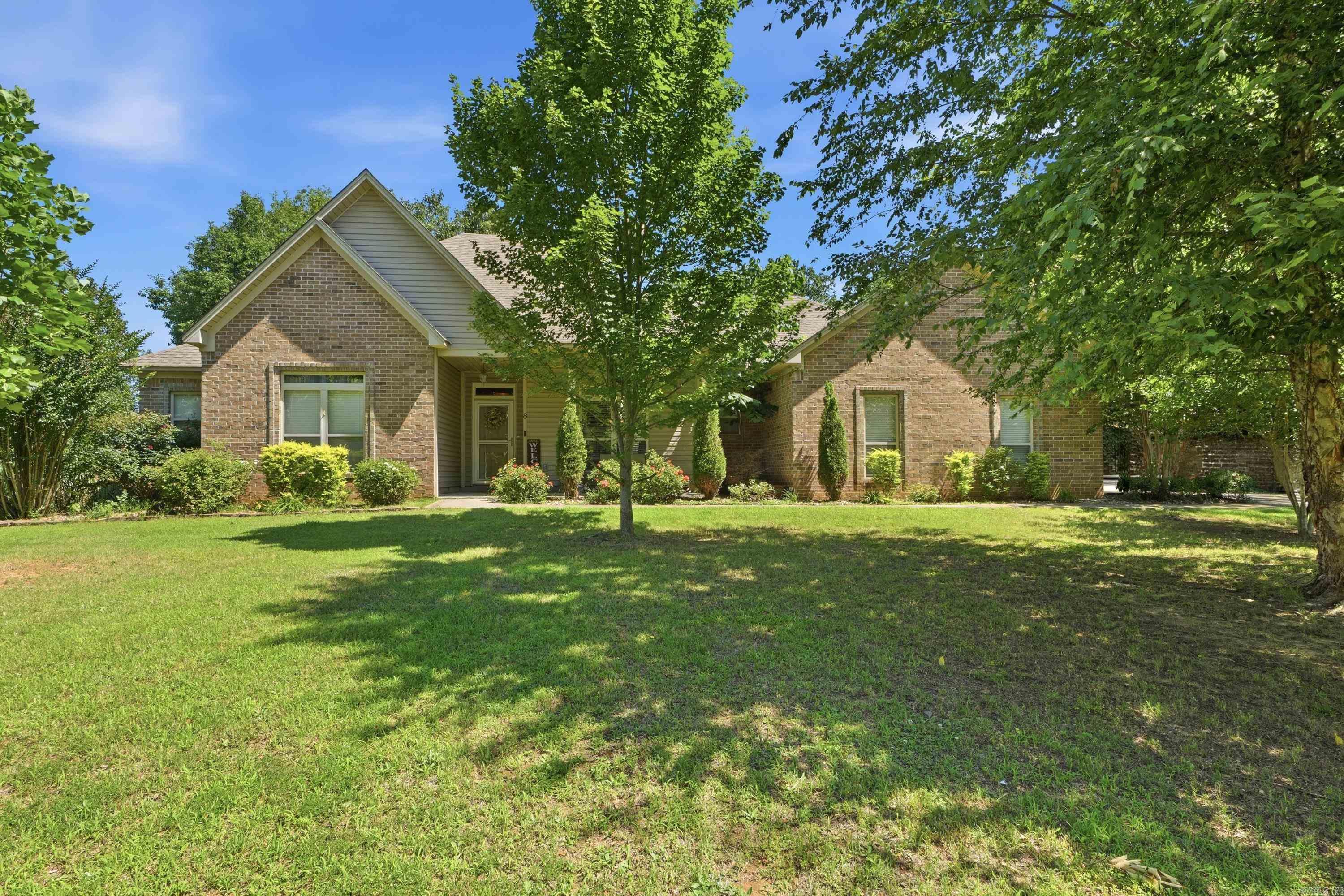8 Oak Cliff Cove Property Photo 1