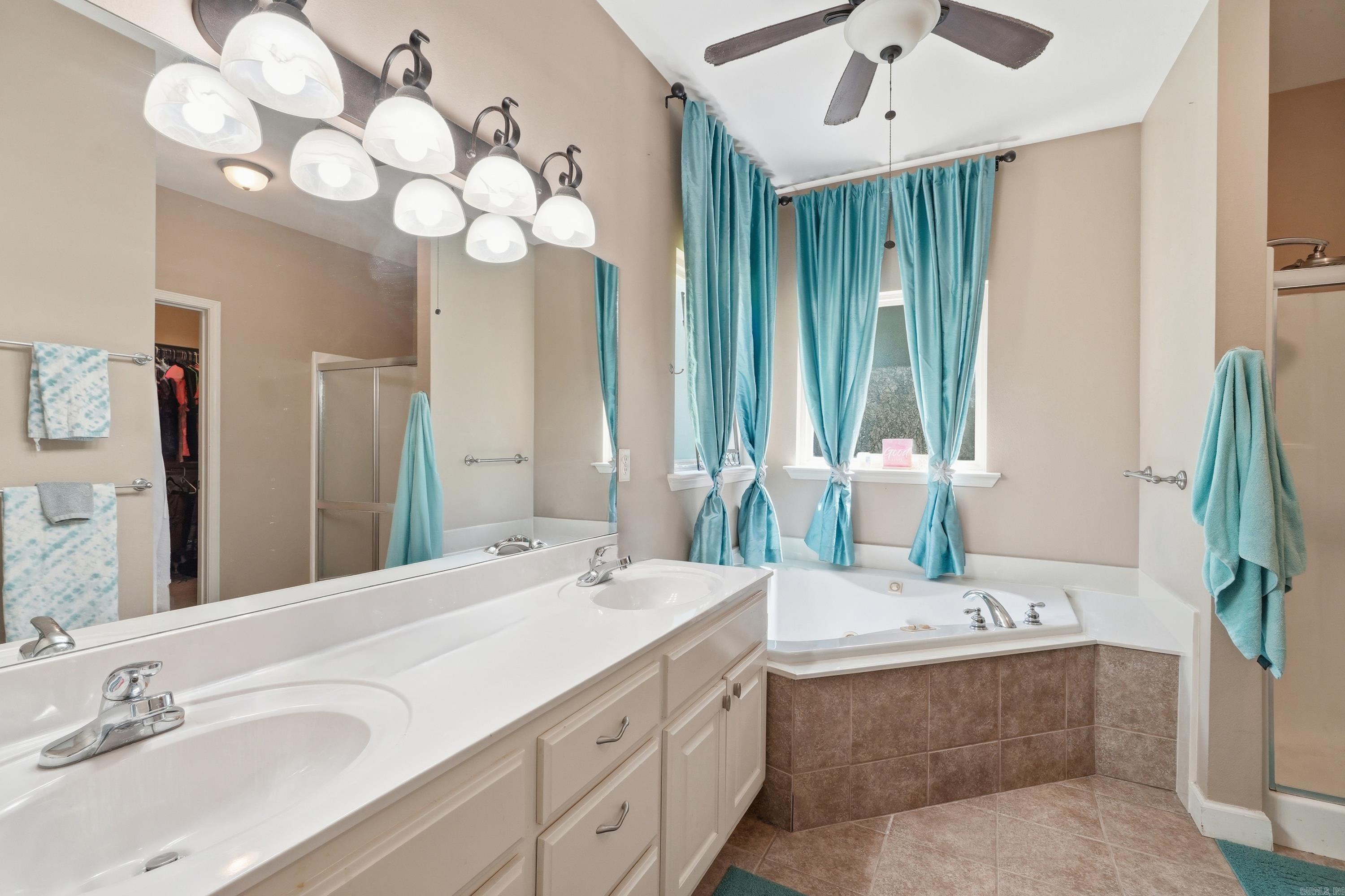 8 Oak Cliff Cove Property Photo 27