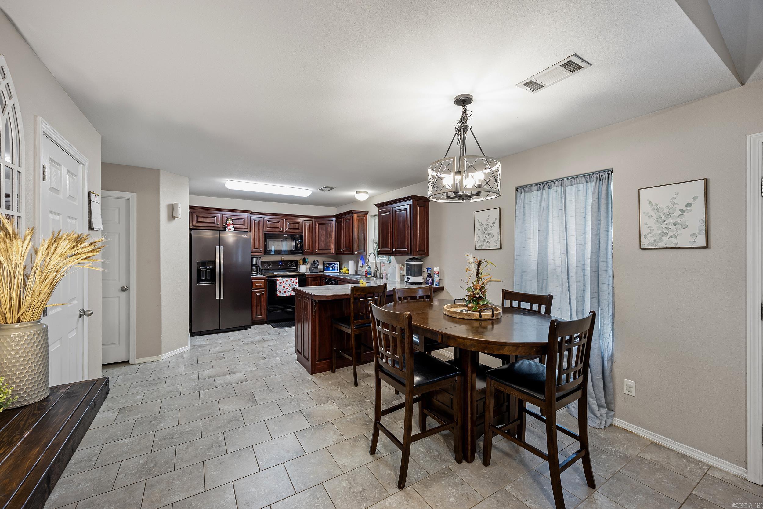 306 Willow Oak Property Photo 8