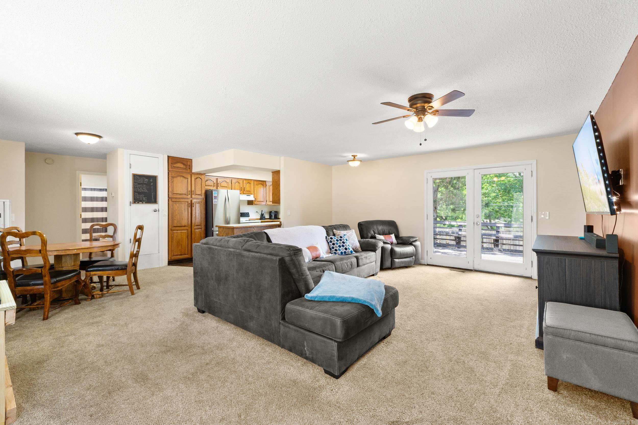 1216 Mark Drive Property Photo 4