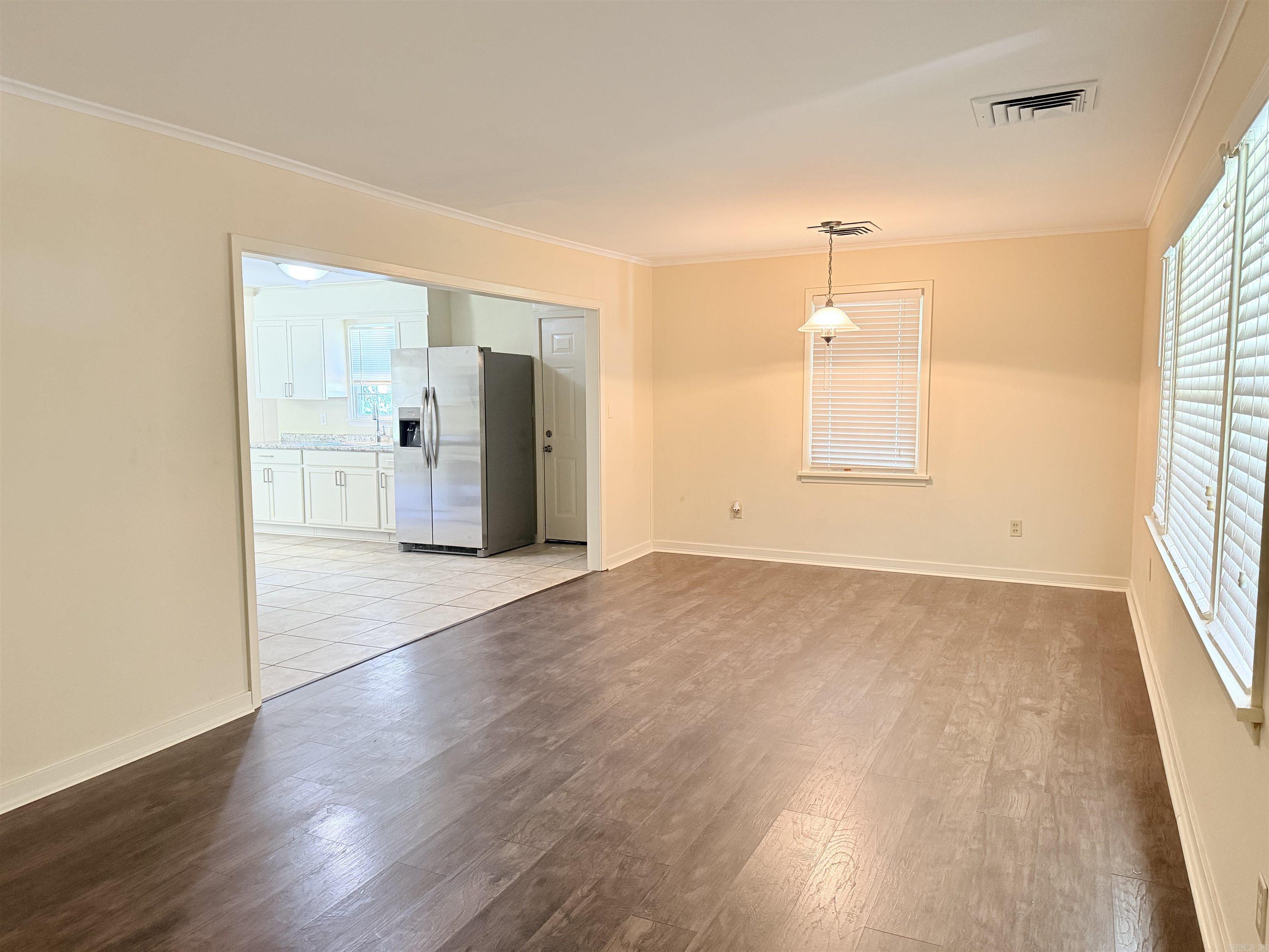 1106 Beech St Property Photo 4