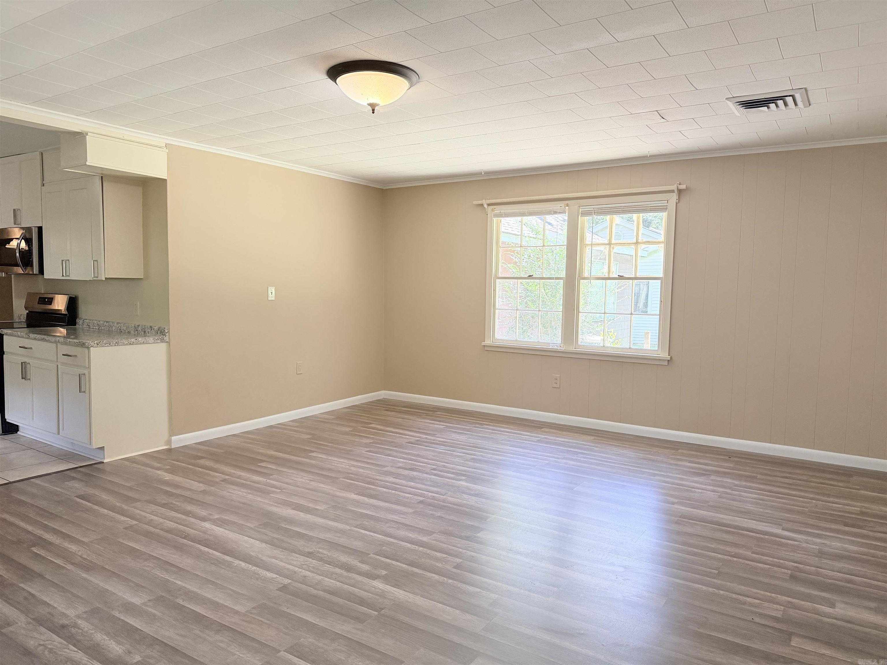 1106 Beech St Property Photo 10