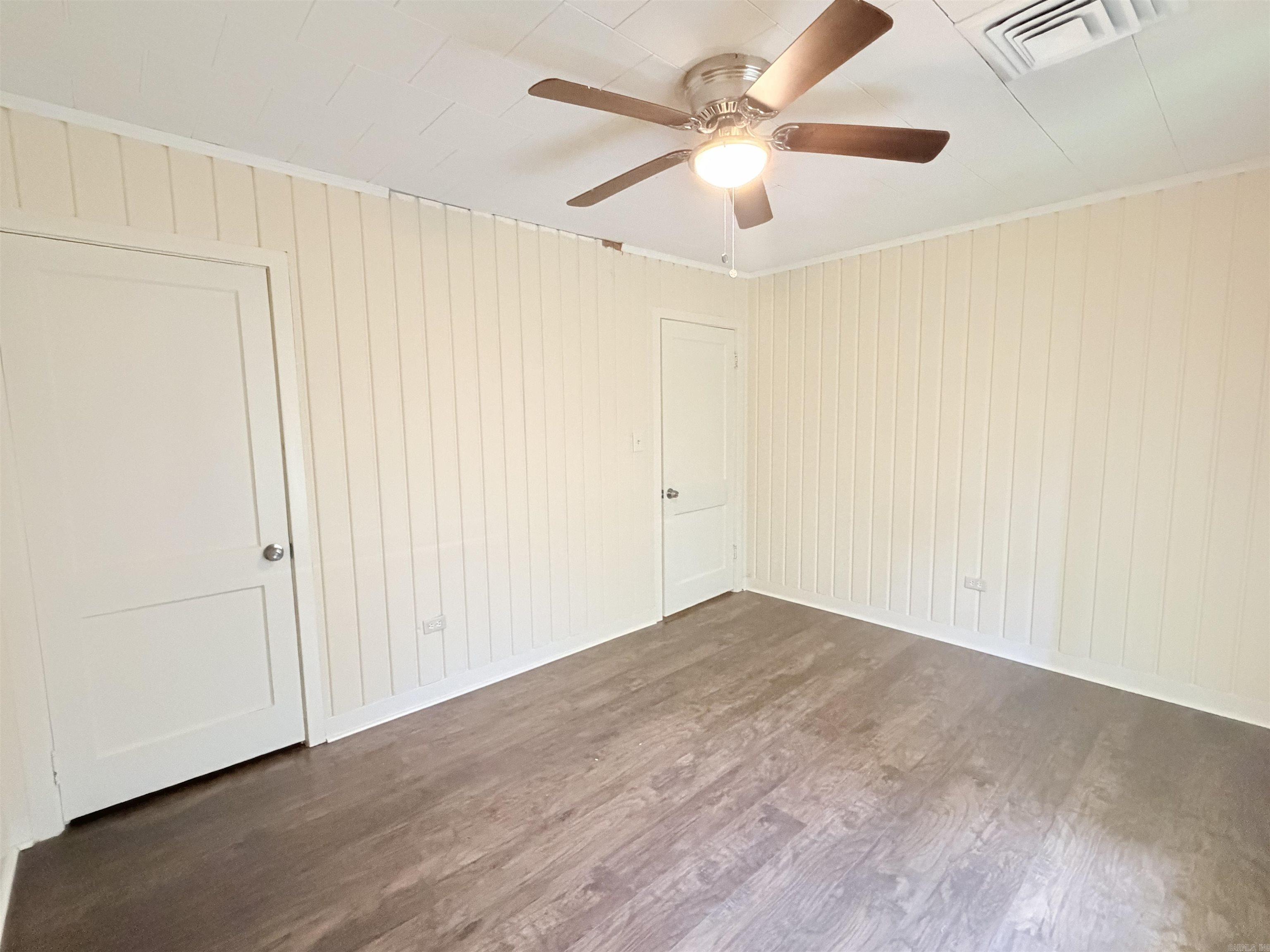 1106 Beech St Property Photo 24