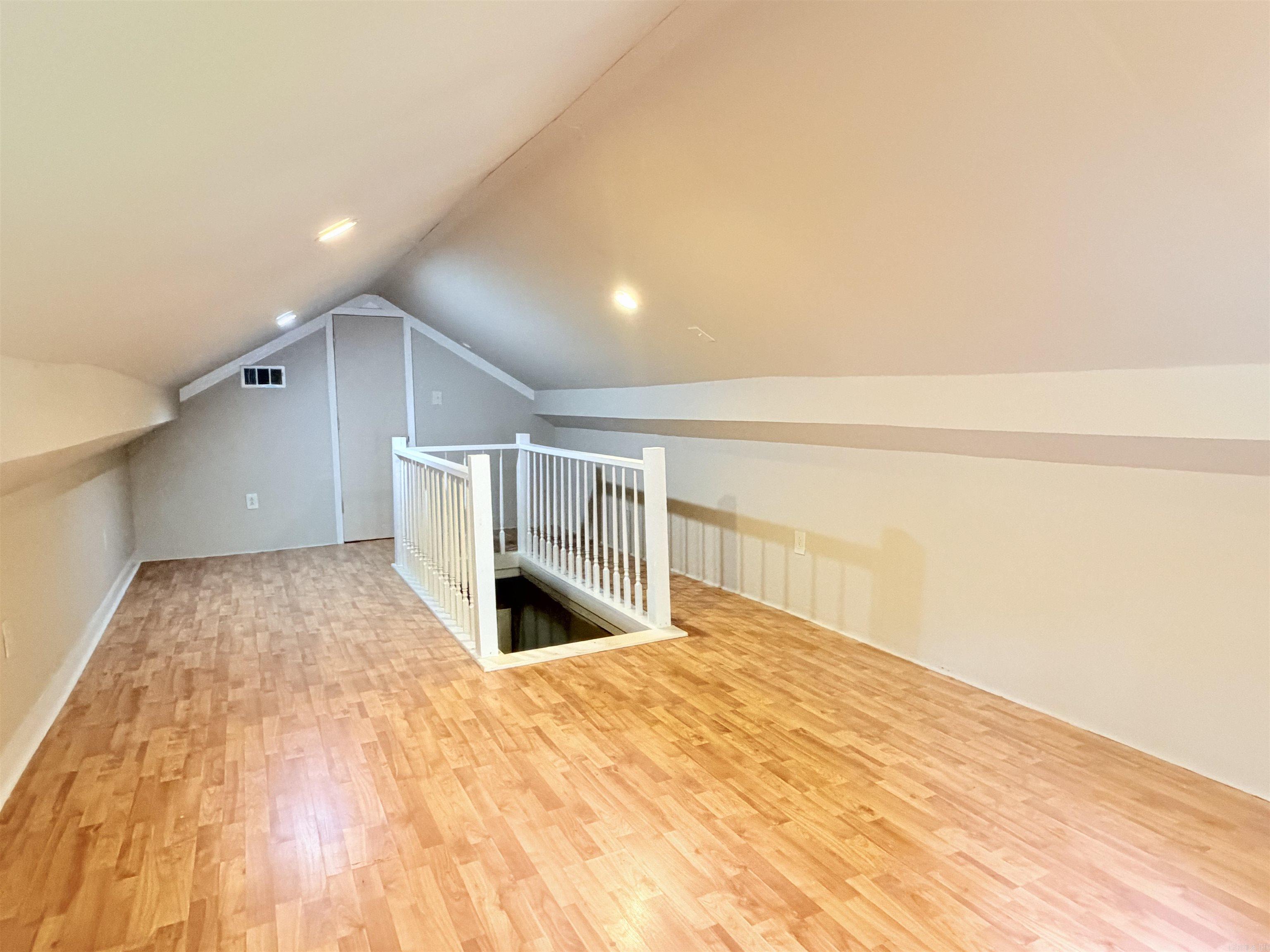 1106 Beech St Property Photo 35