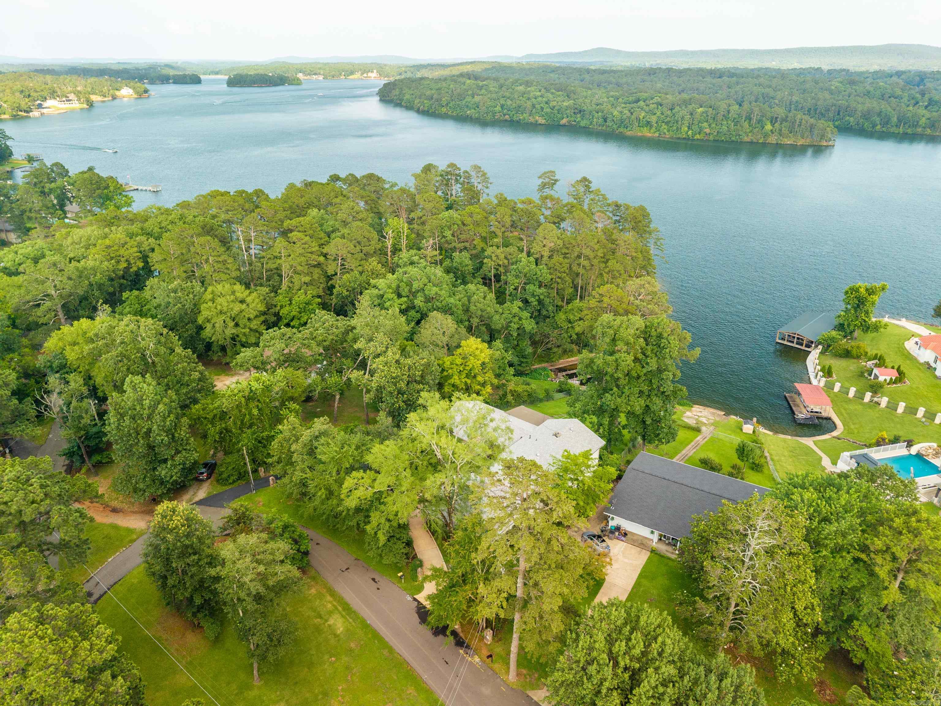 110 E Lakeland Point Property Photo 4