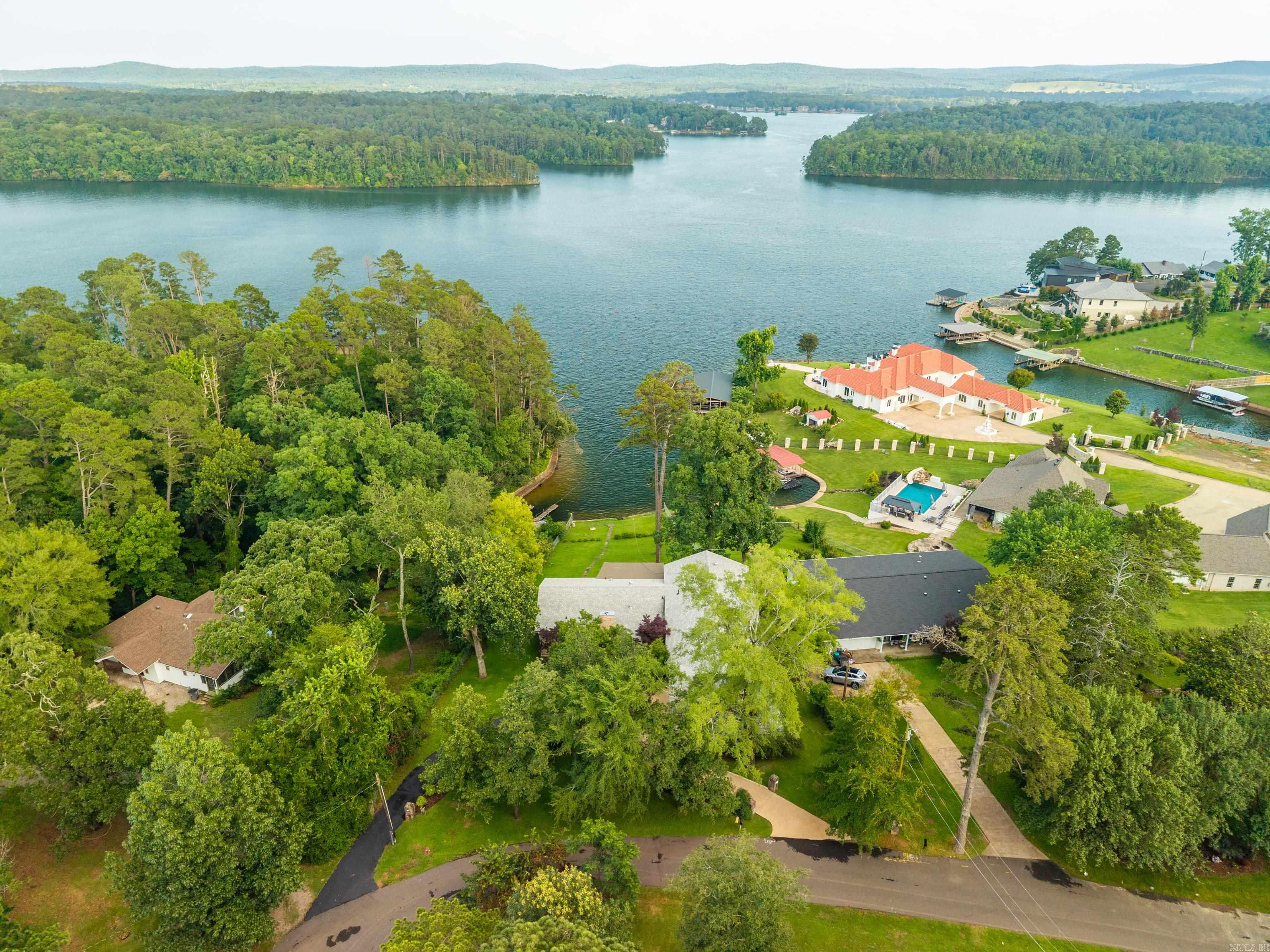 110 E Lakeland Point Property Photo 5