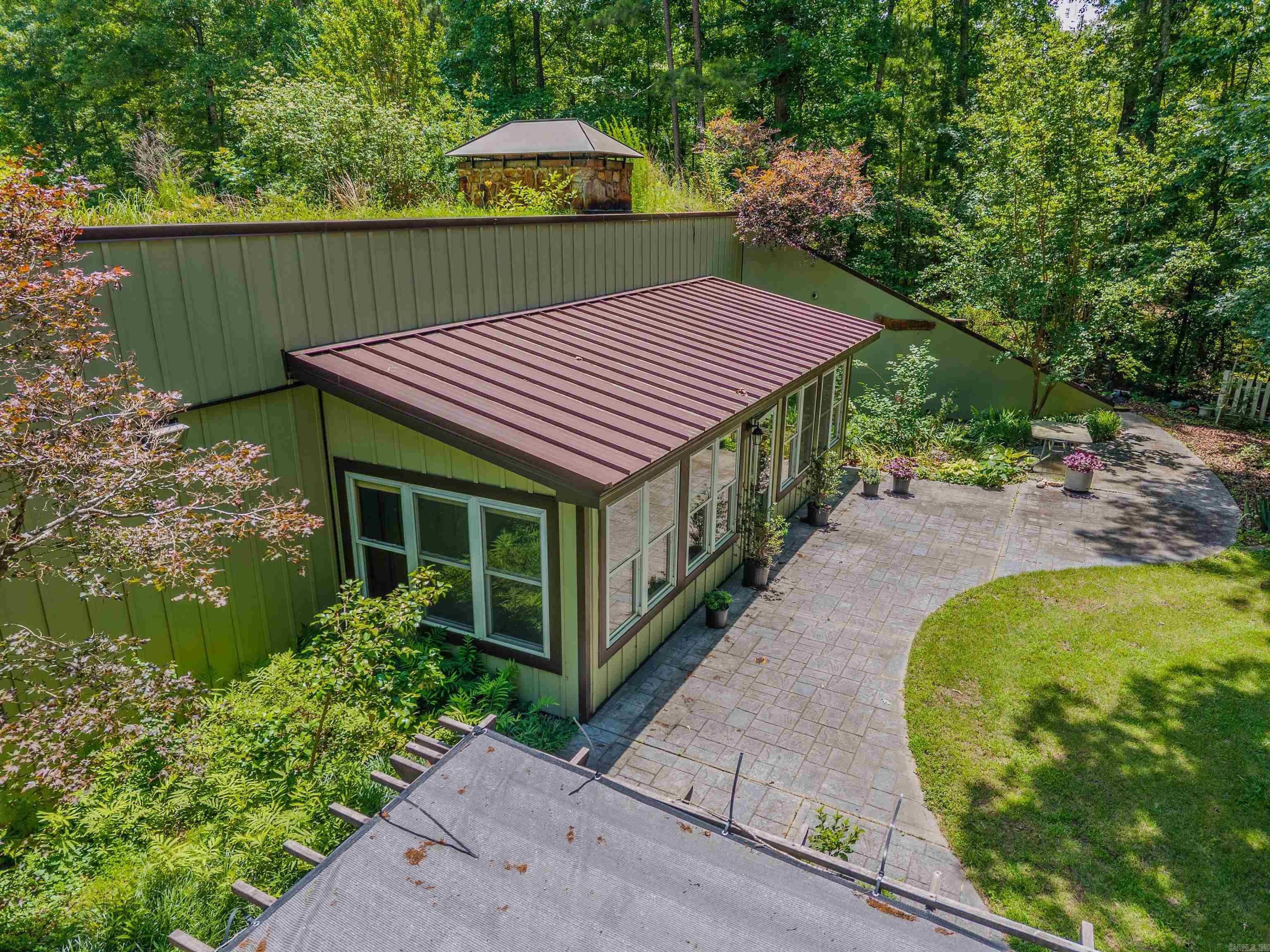 15700 Vimy Woods Property Photo 4