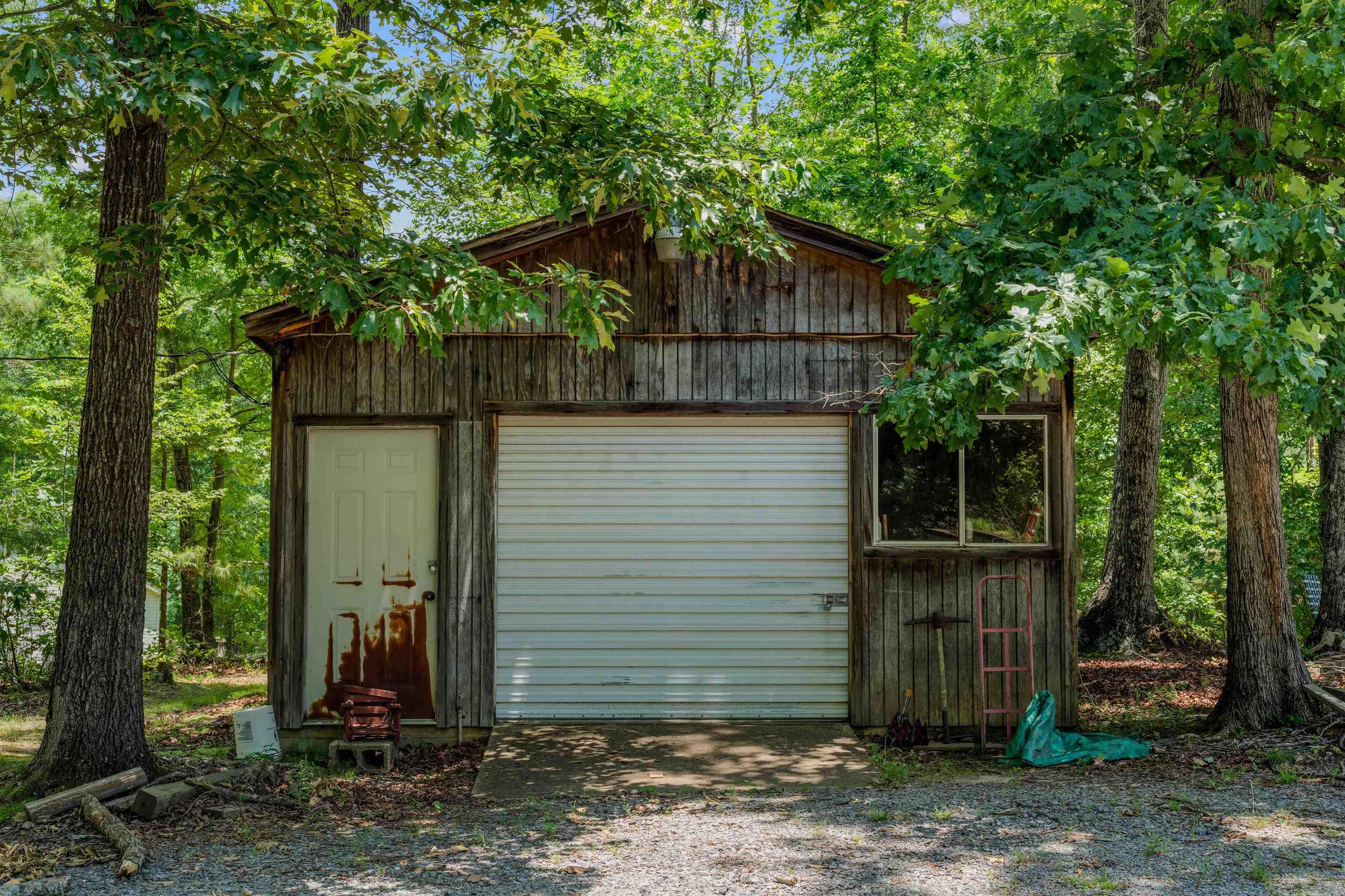 15700 Vimy Woods Property Photo 18