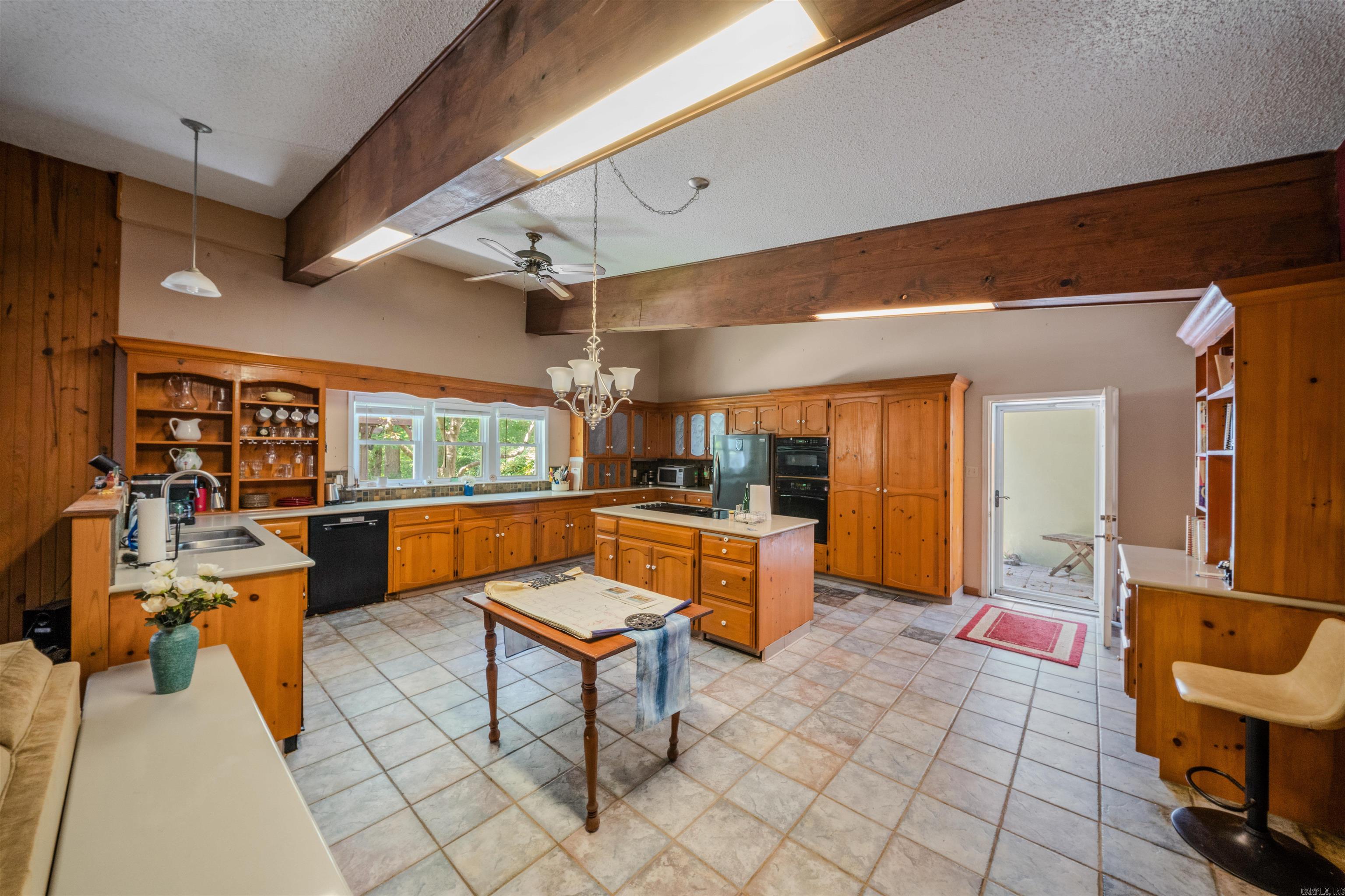 15700 Vimy Woods Property Photo 33
