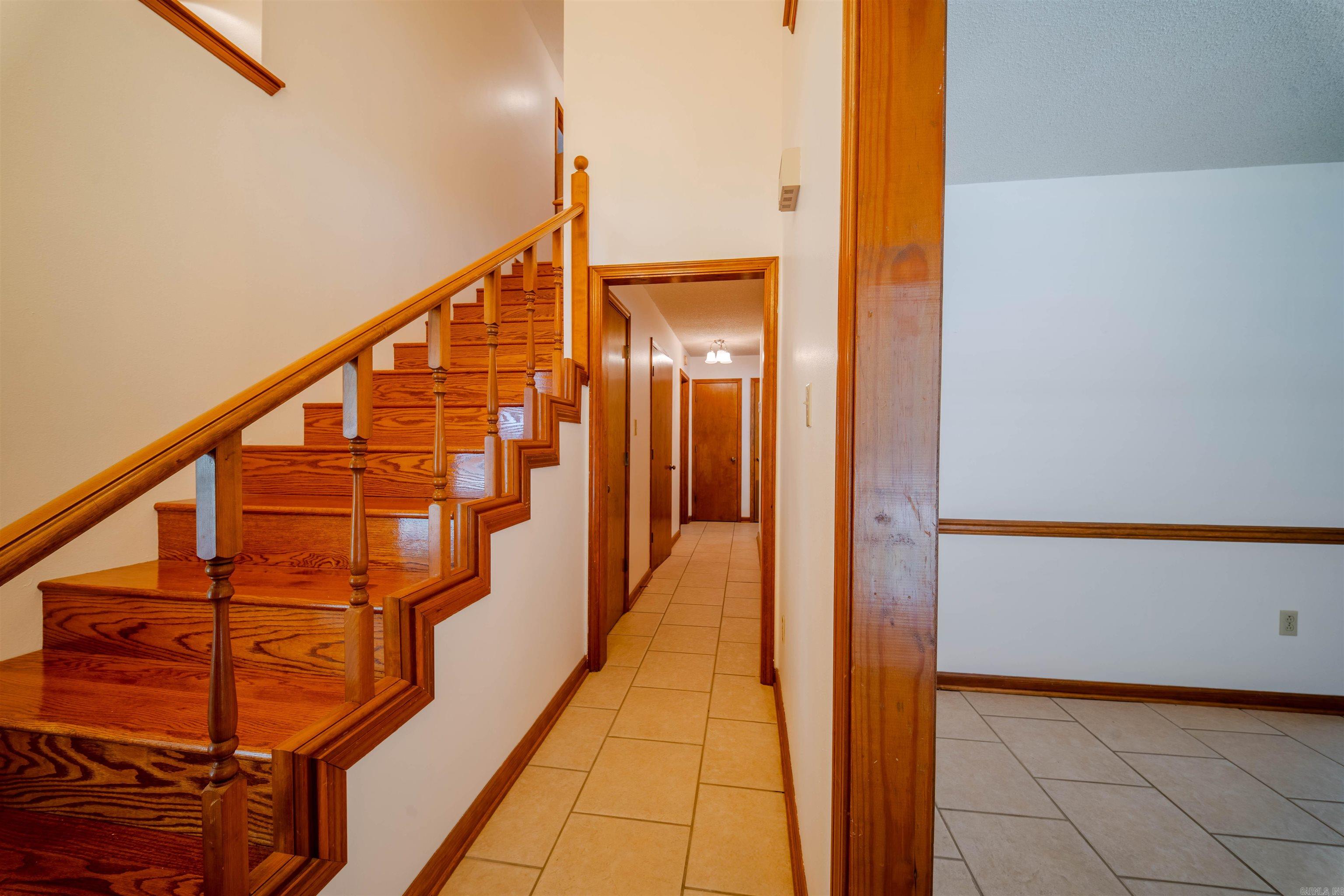 1016 Oakridge Drive Property Photo 7