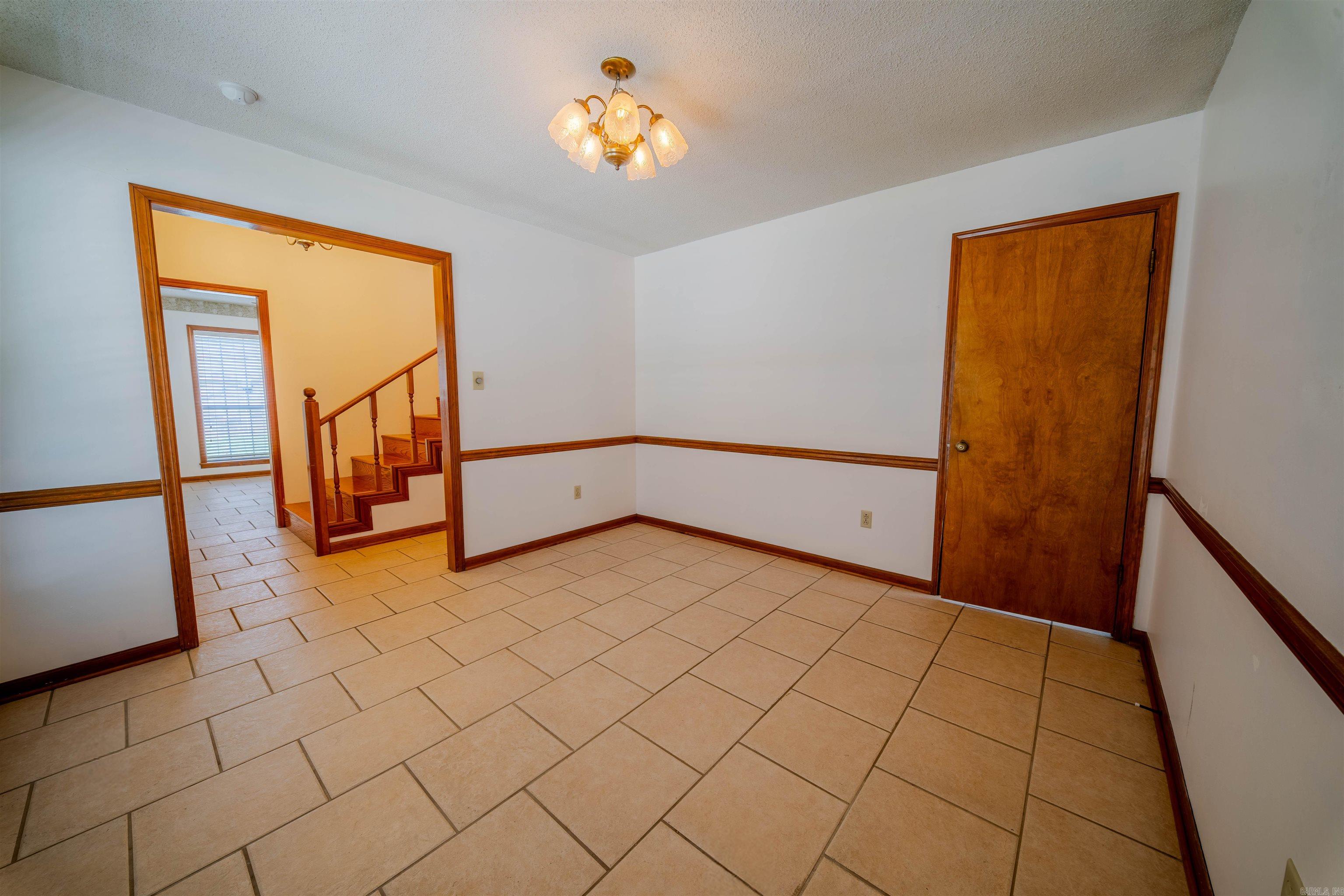 1016 Oakridge Drive Property Photo 10