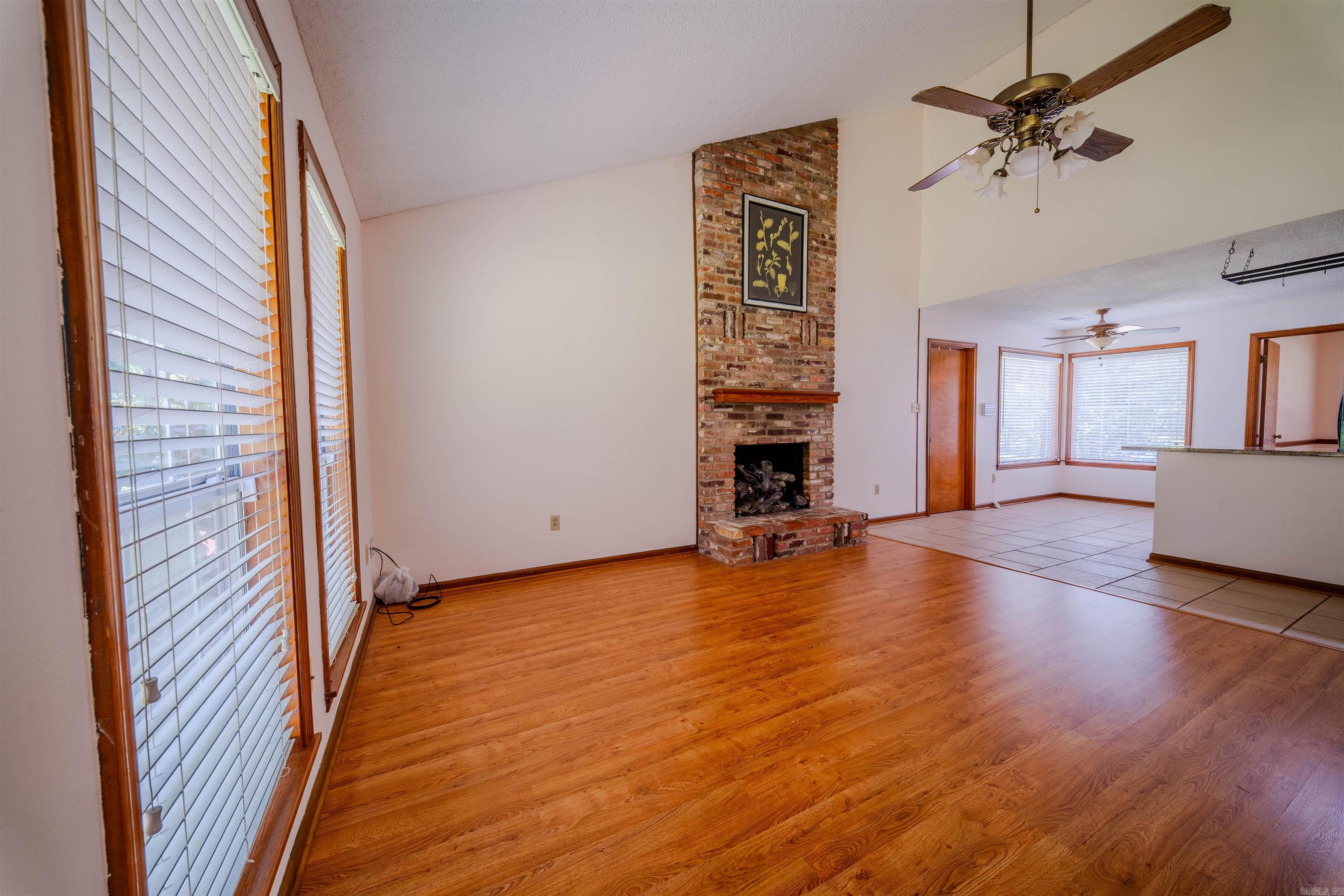 1016 Oakridge Drive Property Photo 18