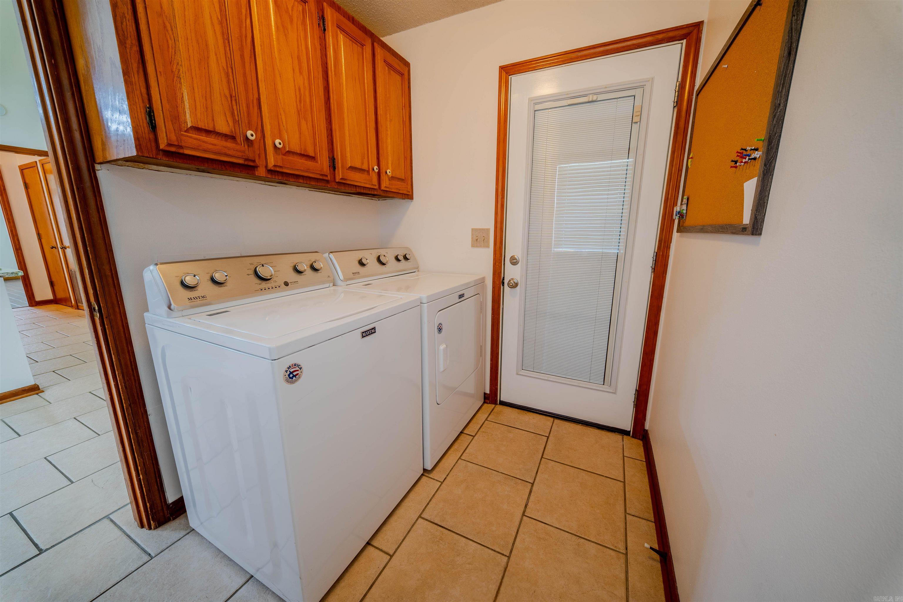 1016 Oakridge Drive Property Photo 22