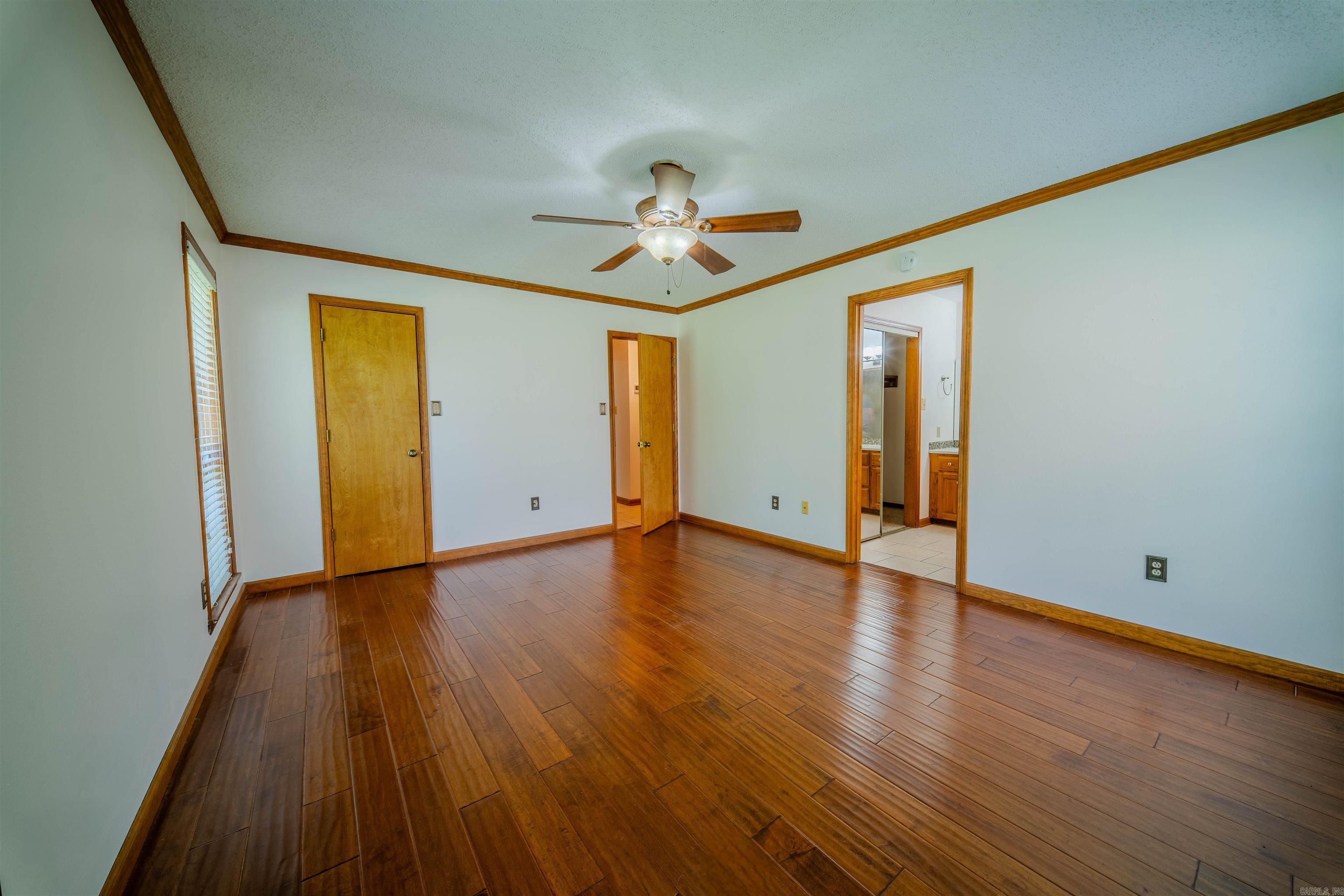 1016 Oakridge Drive Property Photo 26