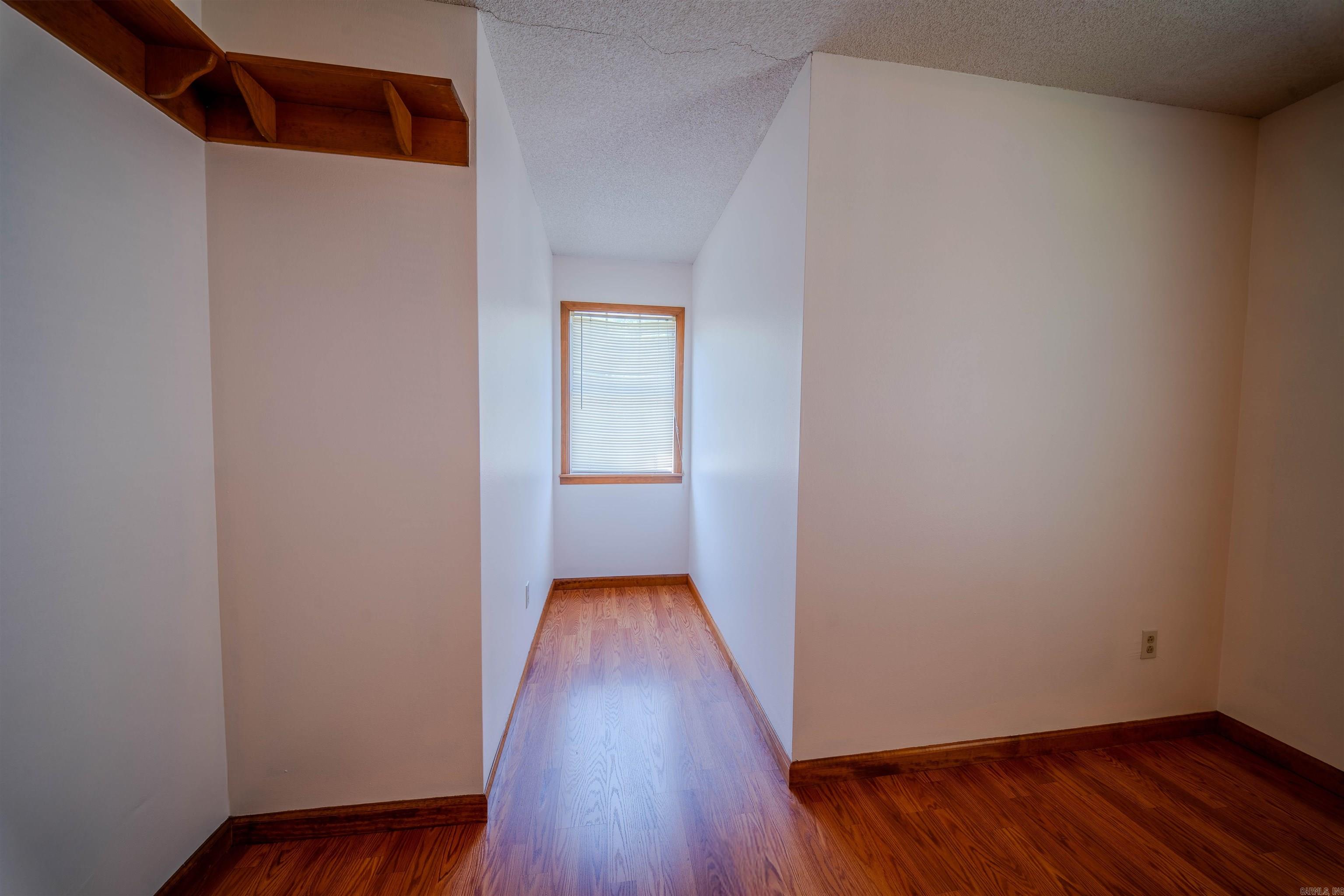 1016 Oakridge Drive Property Photo 35