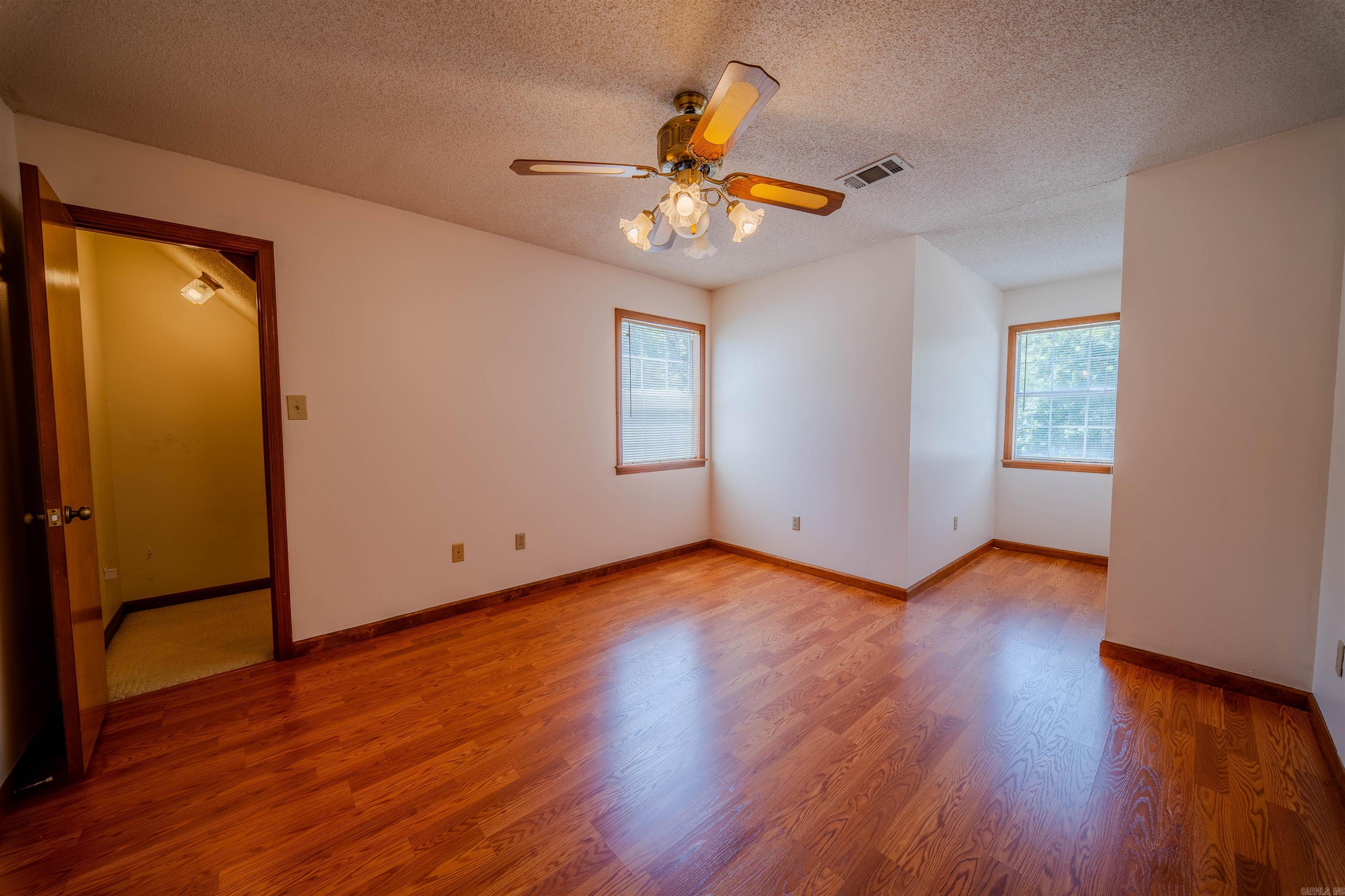 1016 Oakridge Drive Property Photo 39