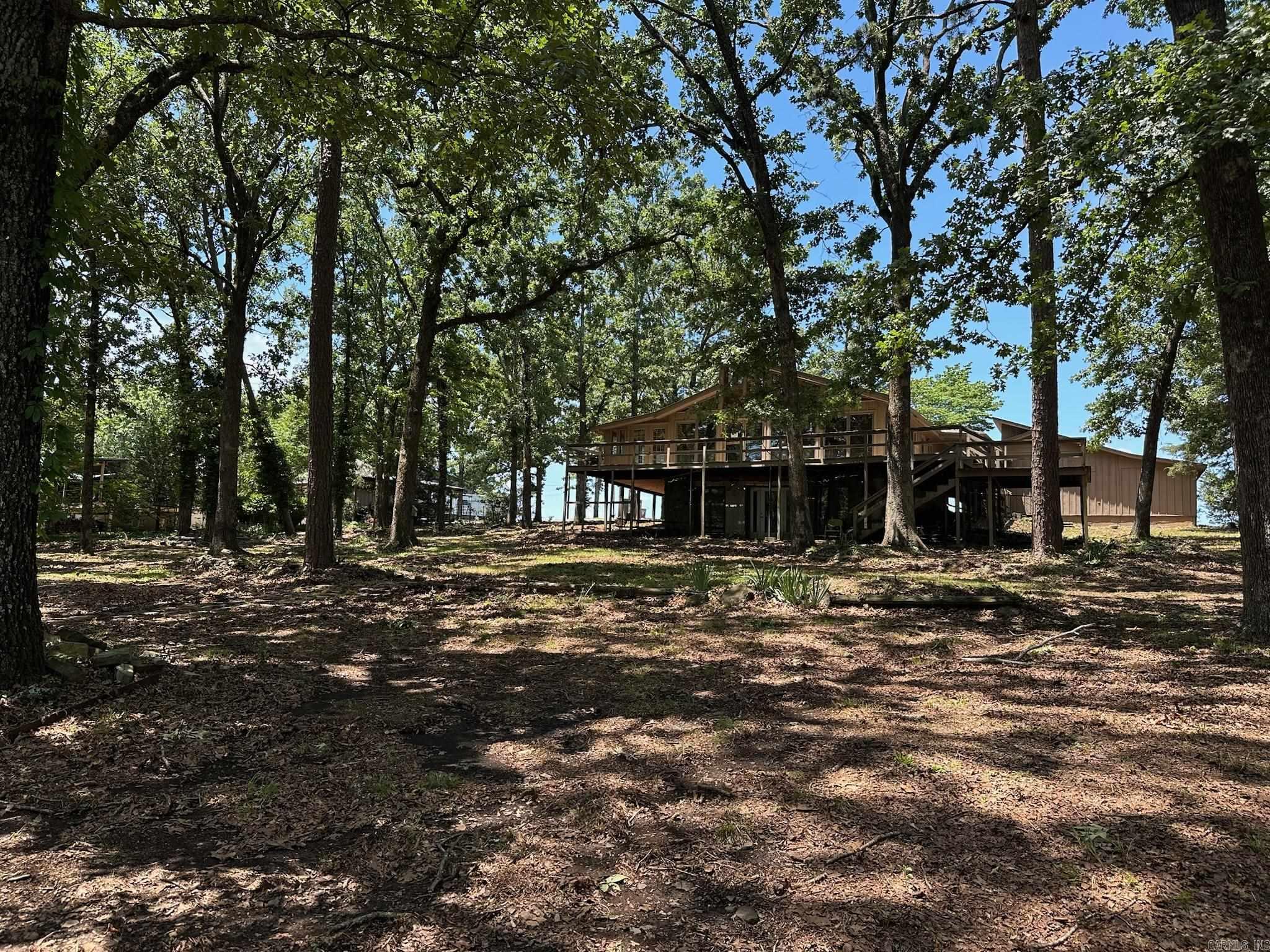 660 Potters Point Property Photo 2