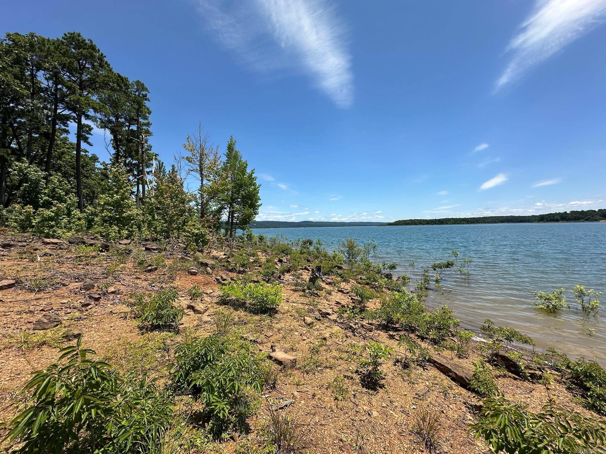 660 Potters Point Property Photo 4