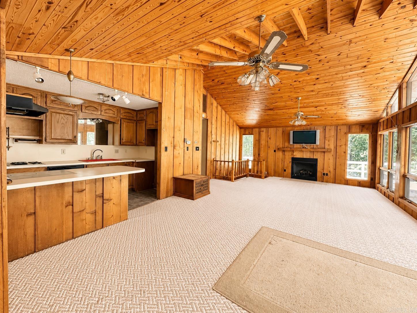 660 Potters Point Property Photo 7
