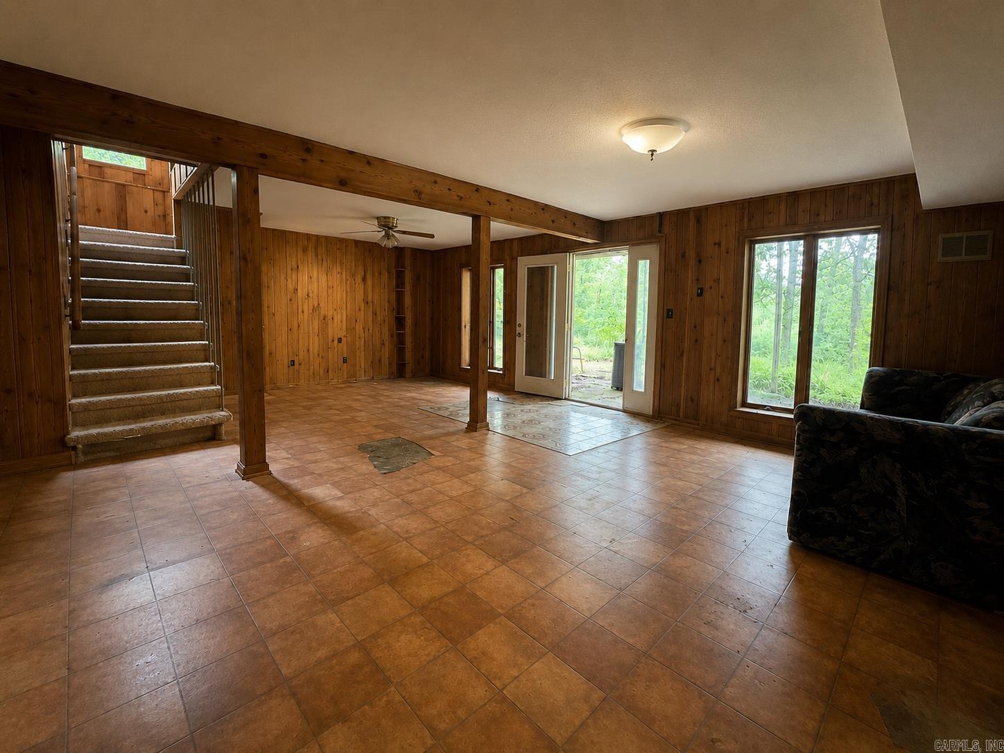 660 Potters Point Property Photo 15