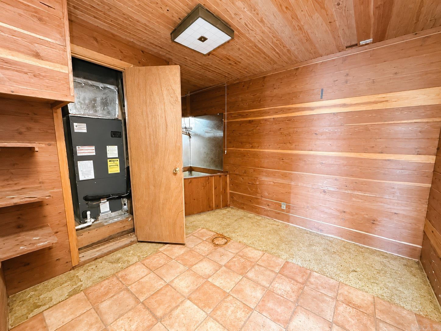 660 Potters Point Property Photo 18