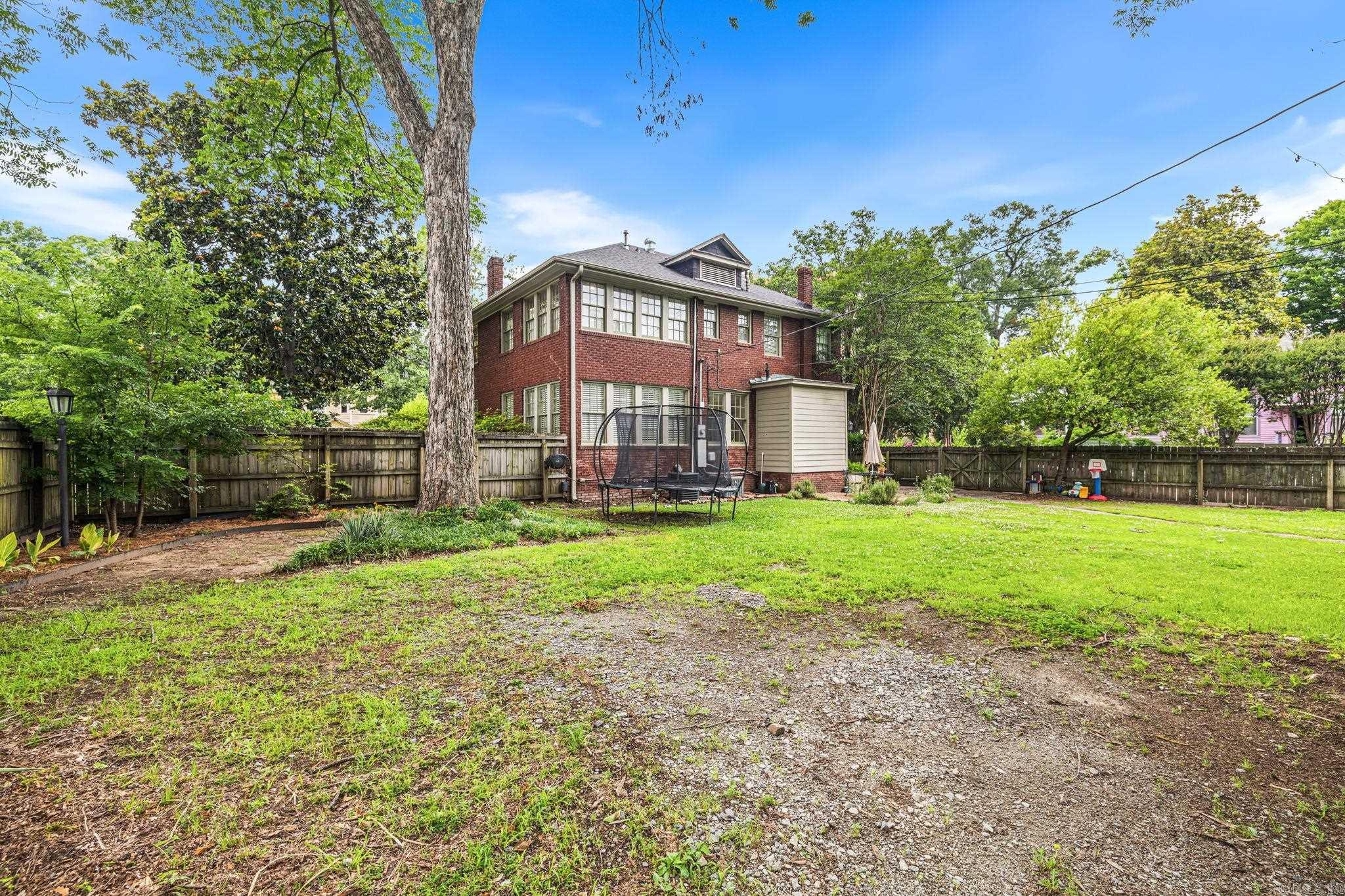 1901 Broadway Street Property Photo 33