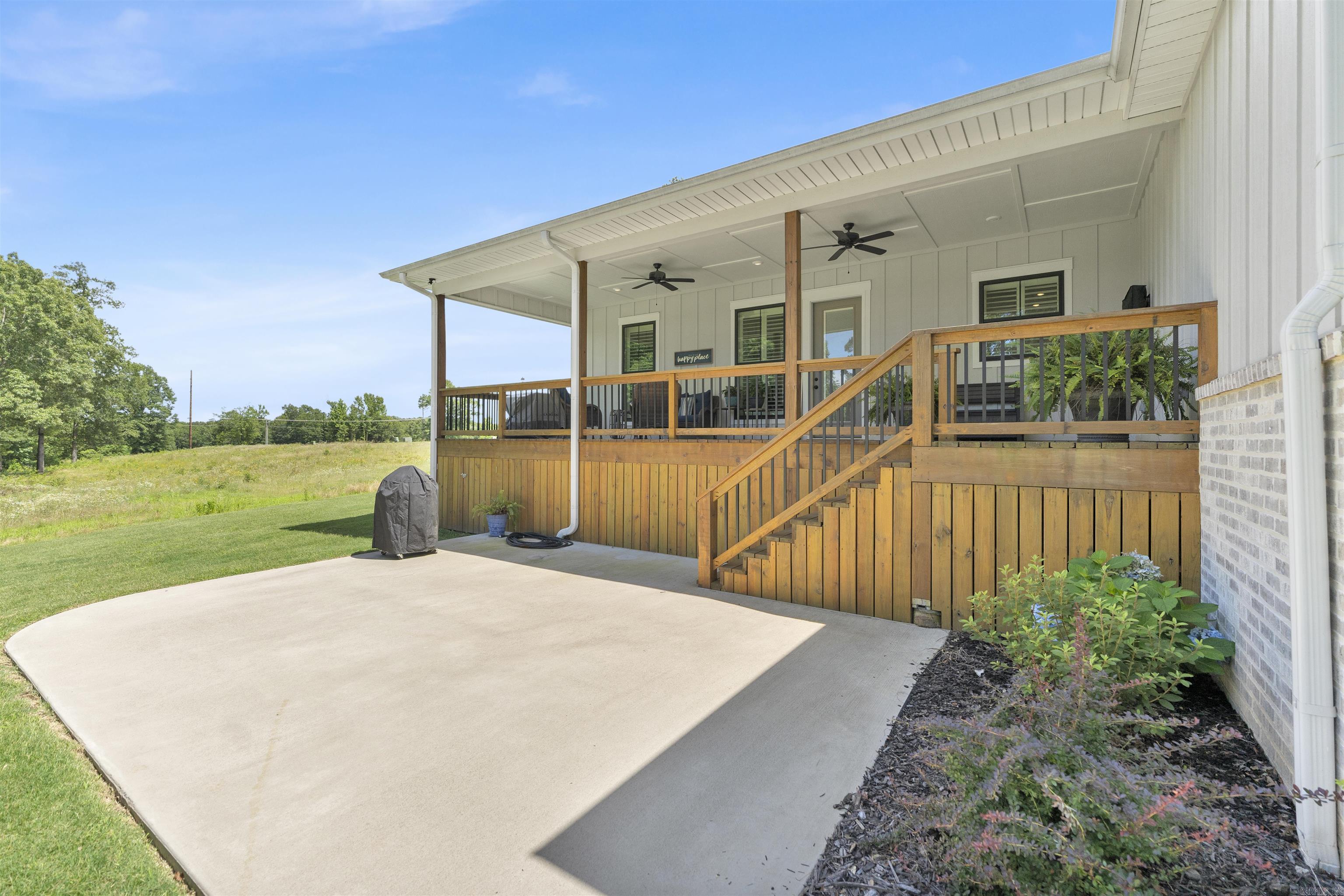 100 Laurie Dr Drive Property Photo 23