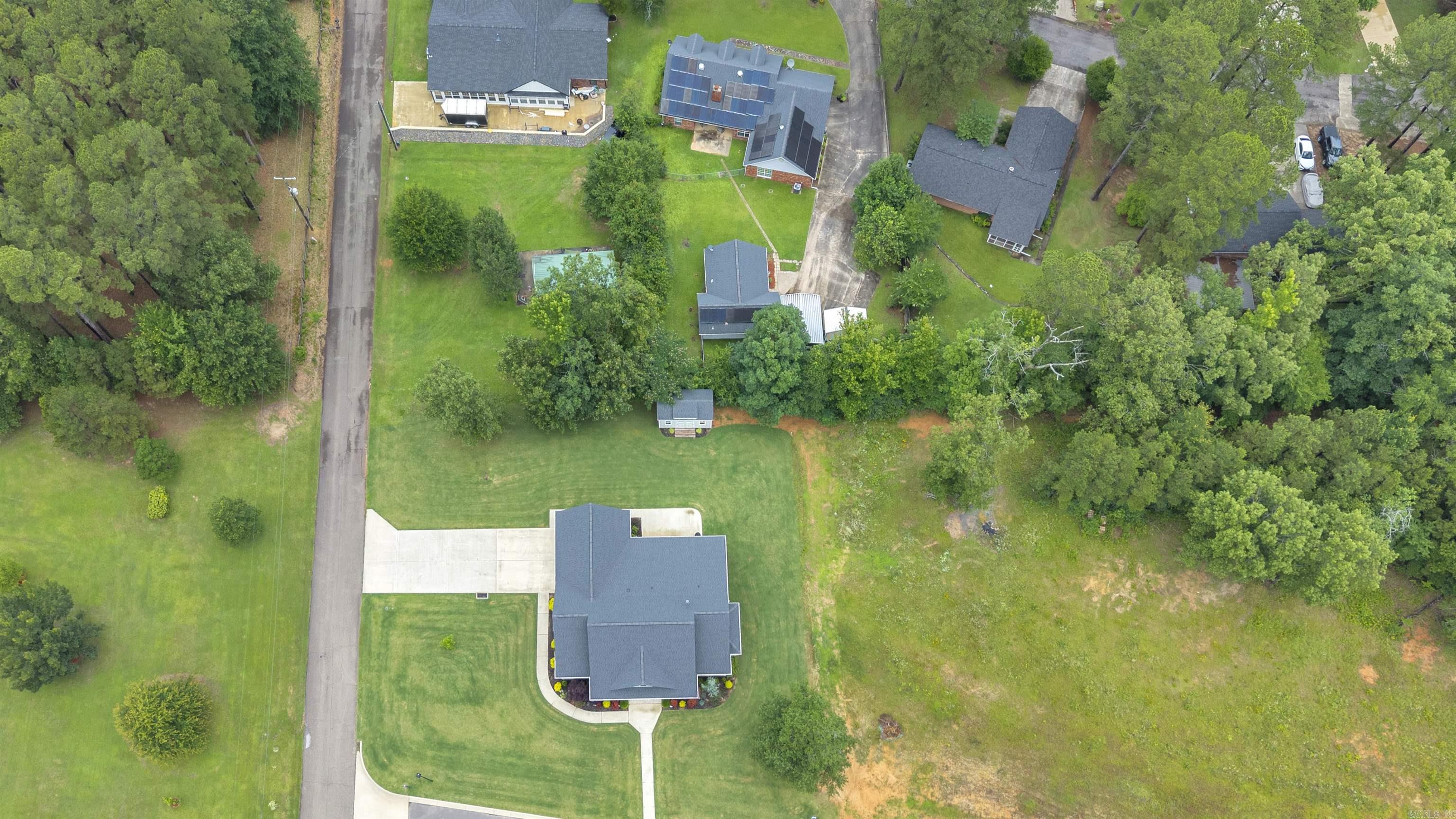 100 Laurie Dr Drive Property Photo 27