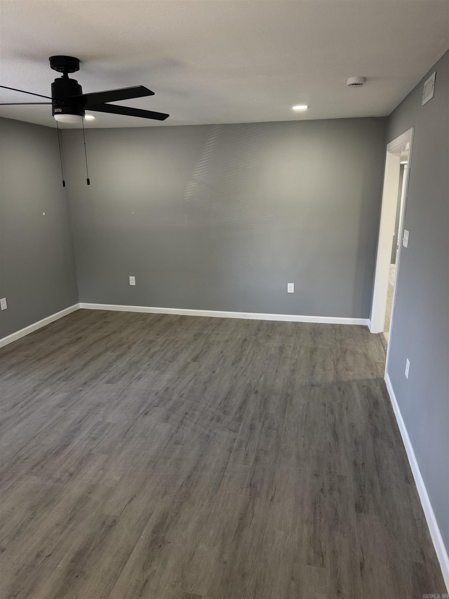 1410 Vine St Property Photo 3