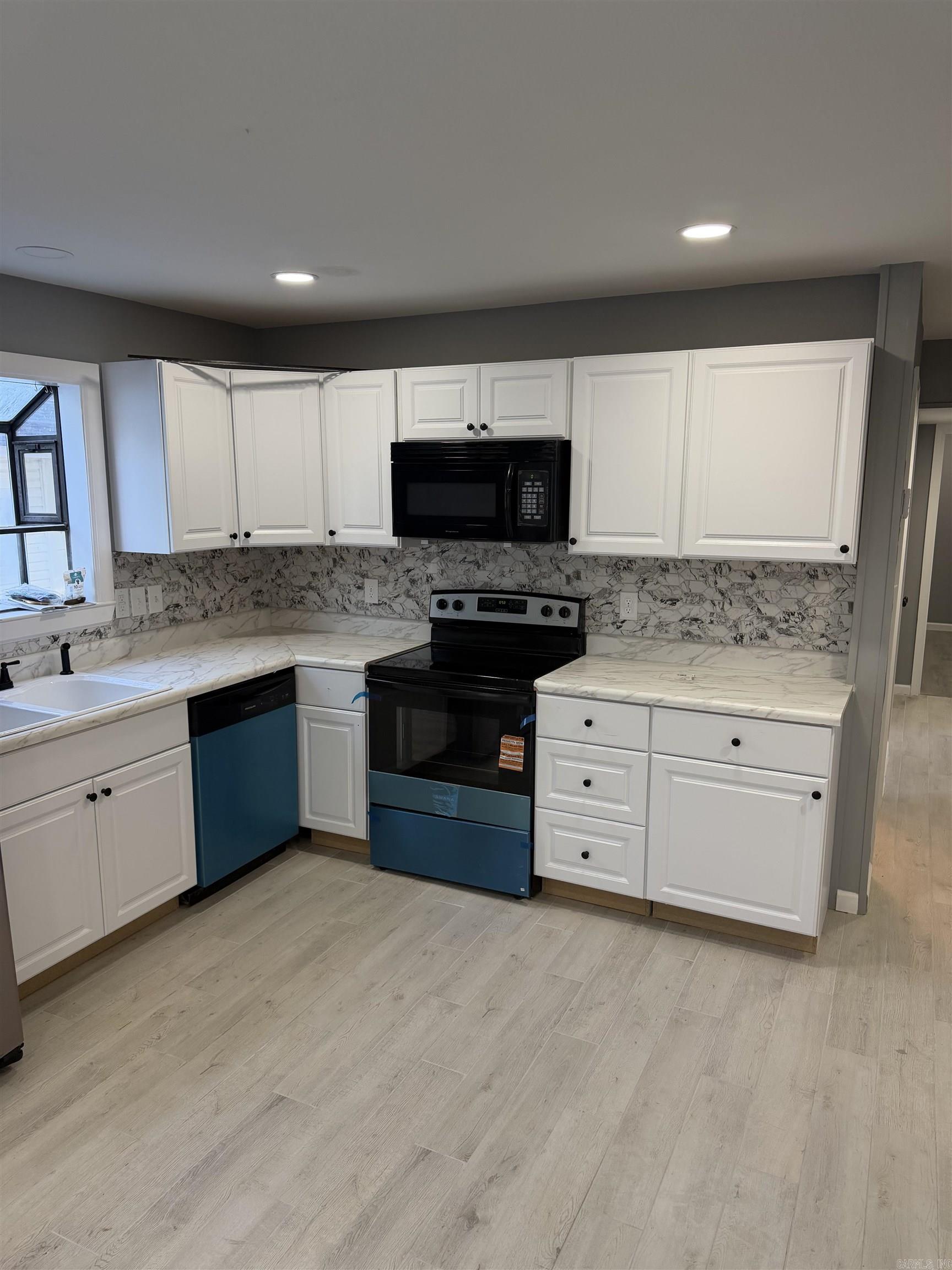 1410 Vine St Property Photo 10