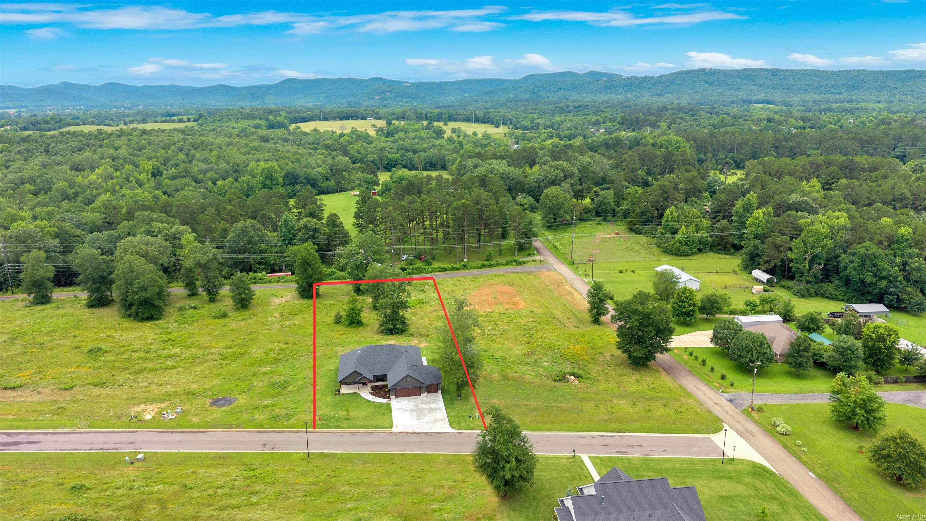 105 Laurie Dr Property Photo 40