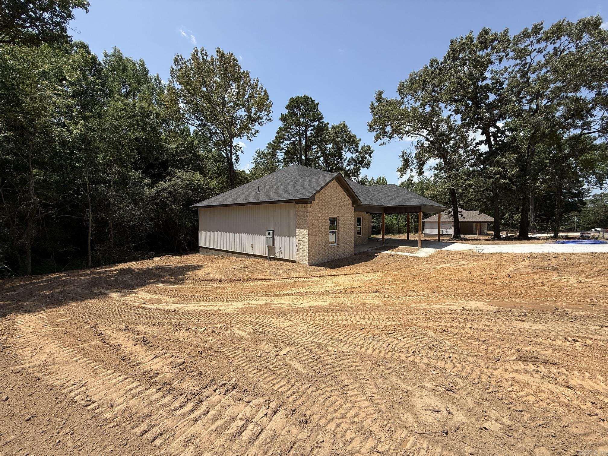 43 W Hills Road Property Photo 4