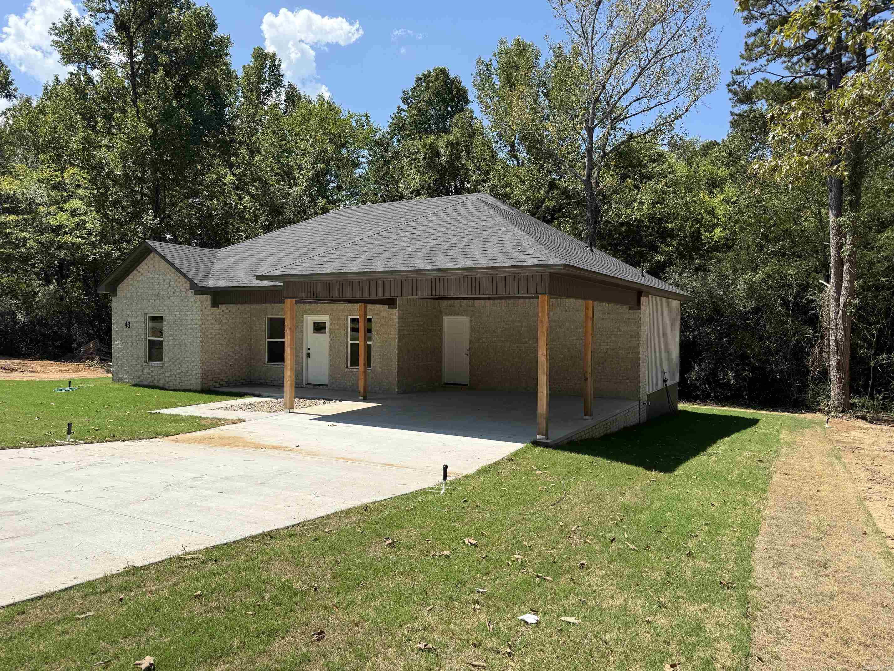 43 W Hills Road Property Photo 4