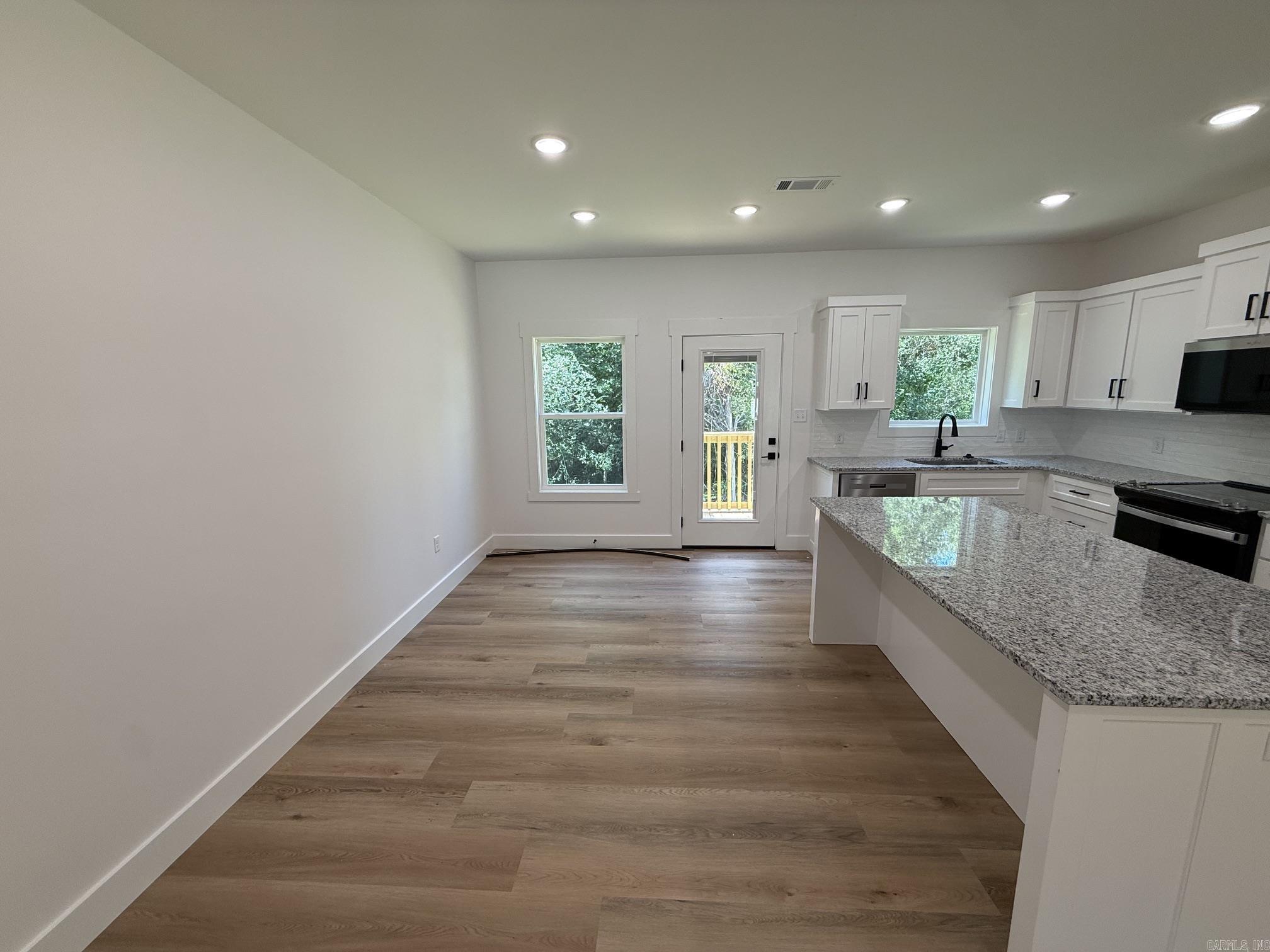 43 W Hills Road Property Photo 8
