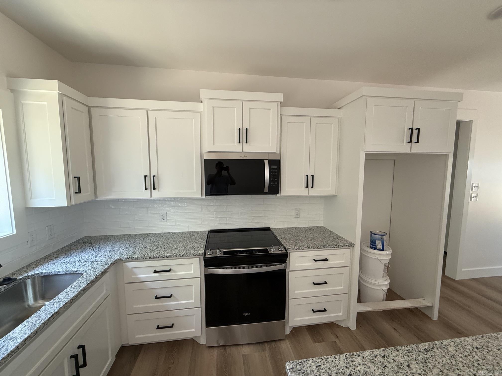 43 W Hills Road Property Photo 14
