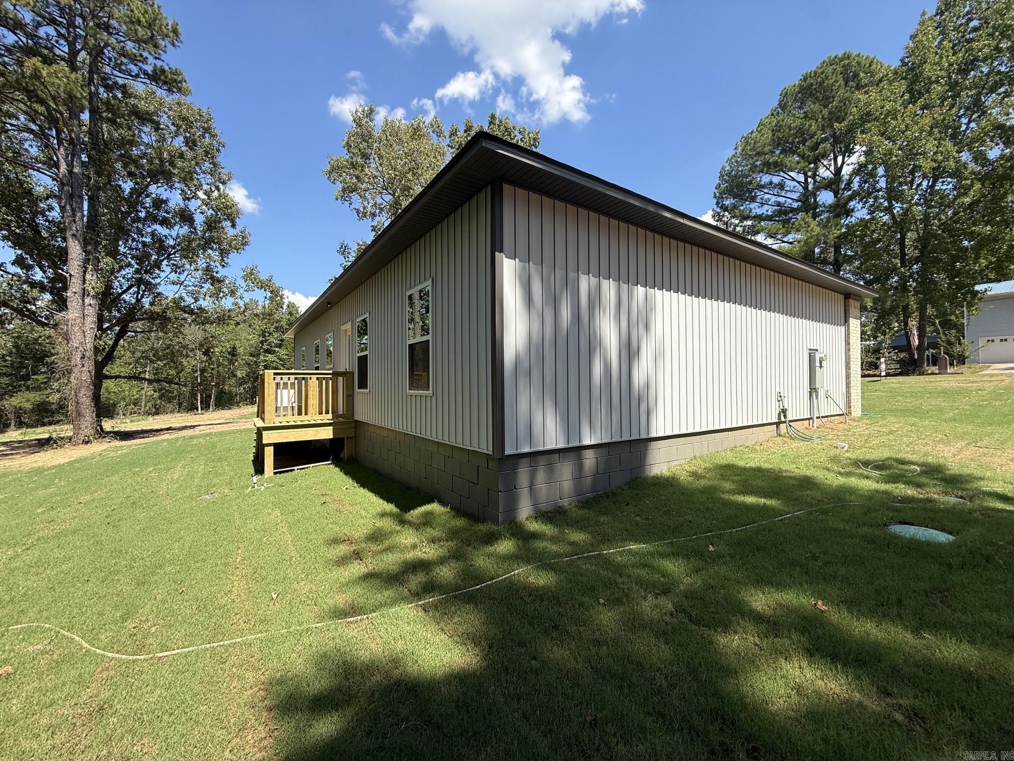 43 W Hills Road Property Photo 27