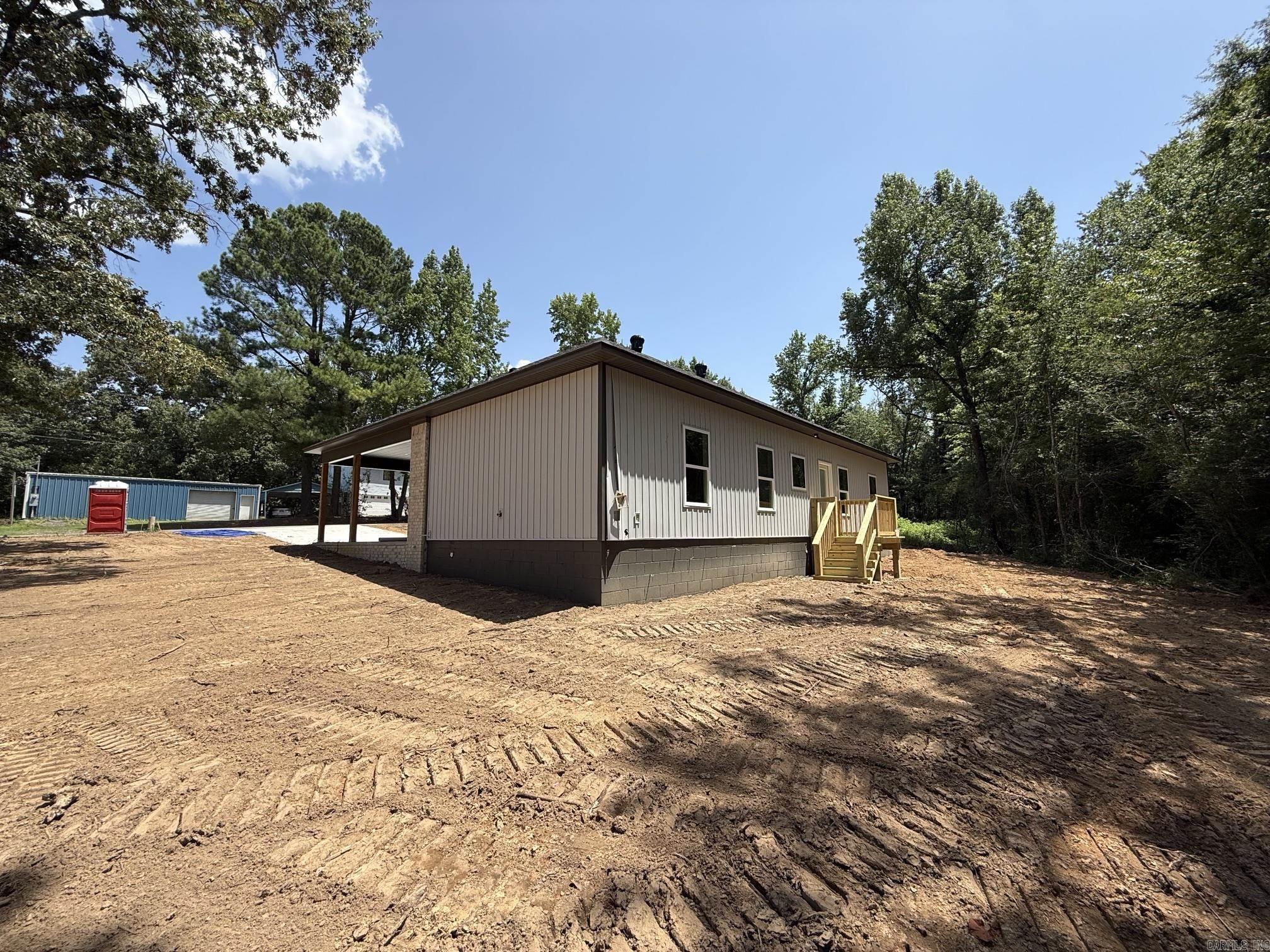 43 W Hills Road Property Photo 32