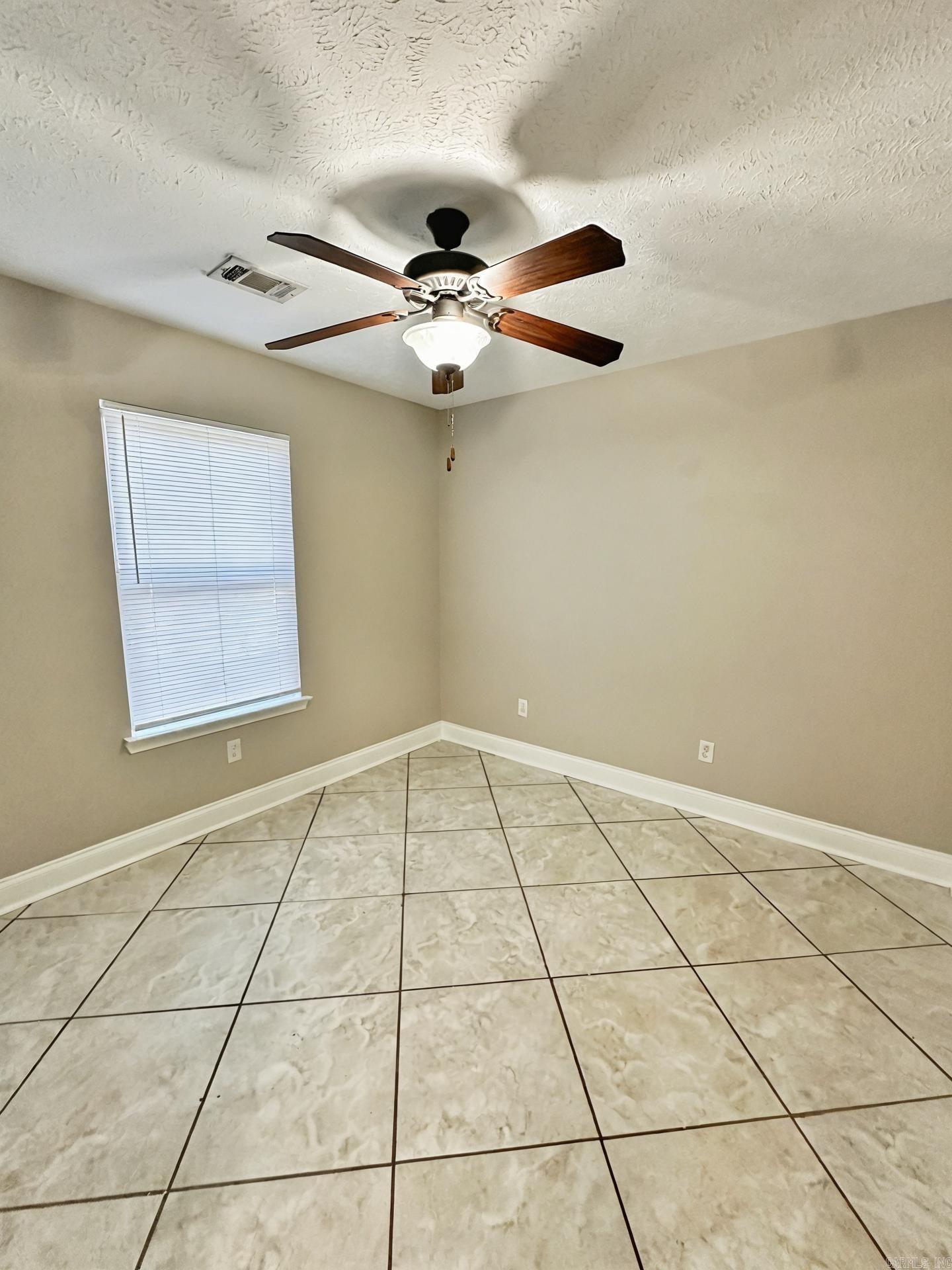 325 Clint Road Property Photo 6