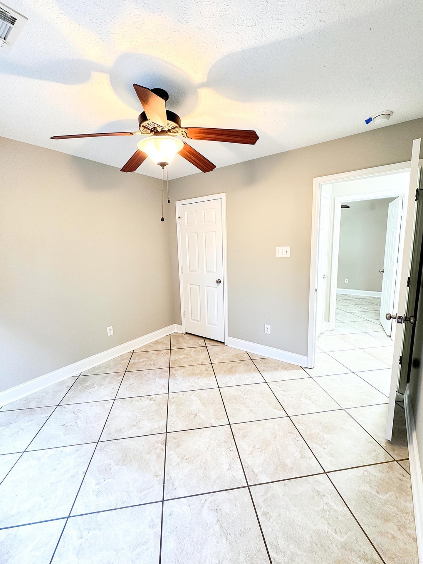 325 Clint Road Property Photo 10