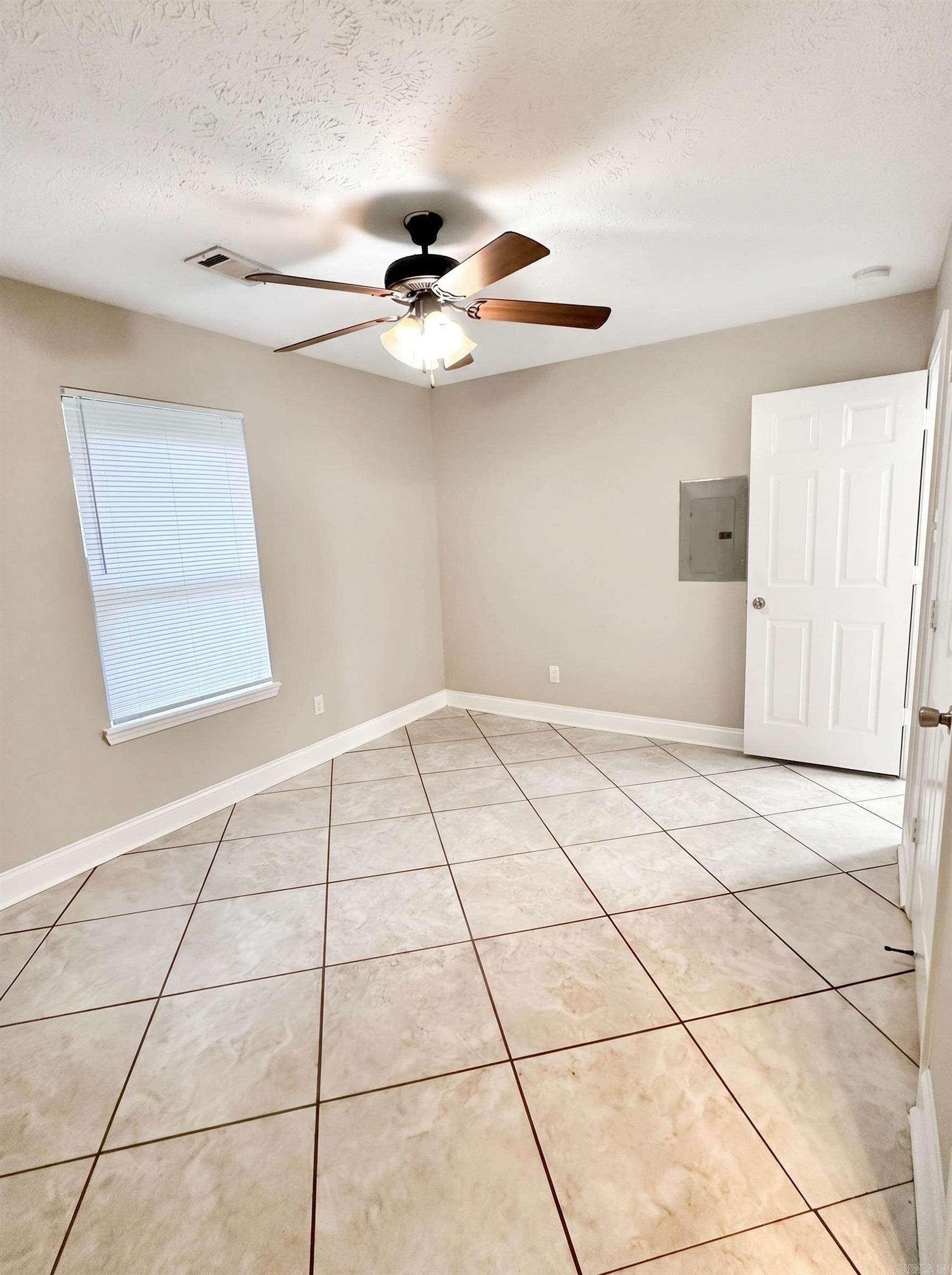 325 Clint Road Property Photo 18