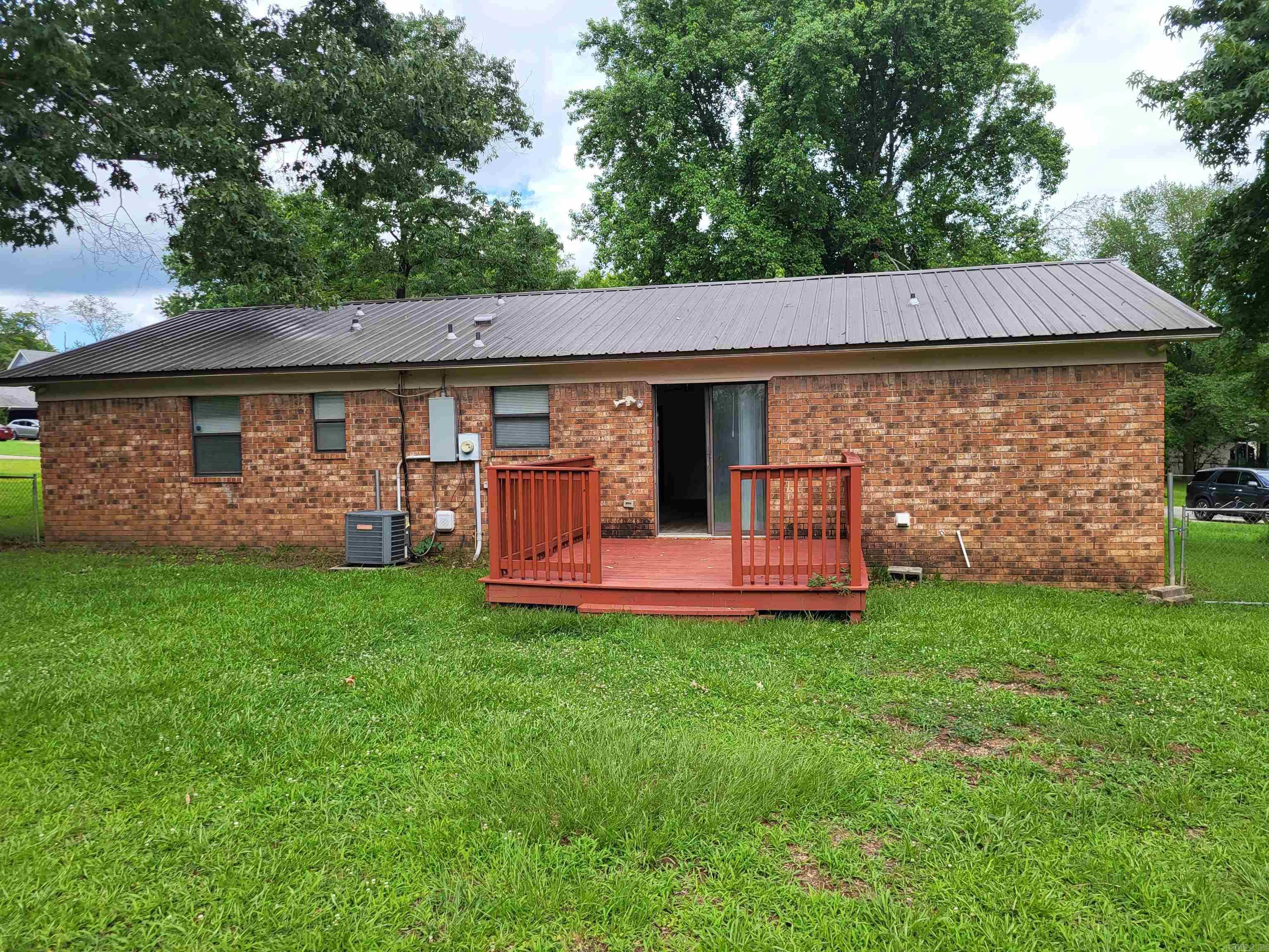 28 John Hancock Drive Property Photo 3