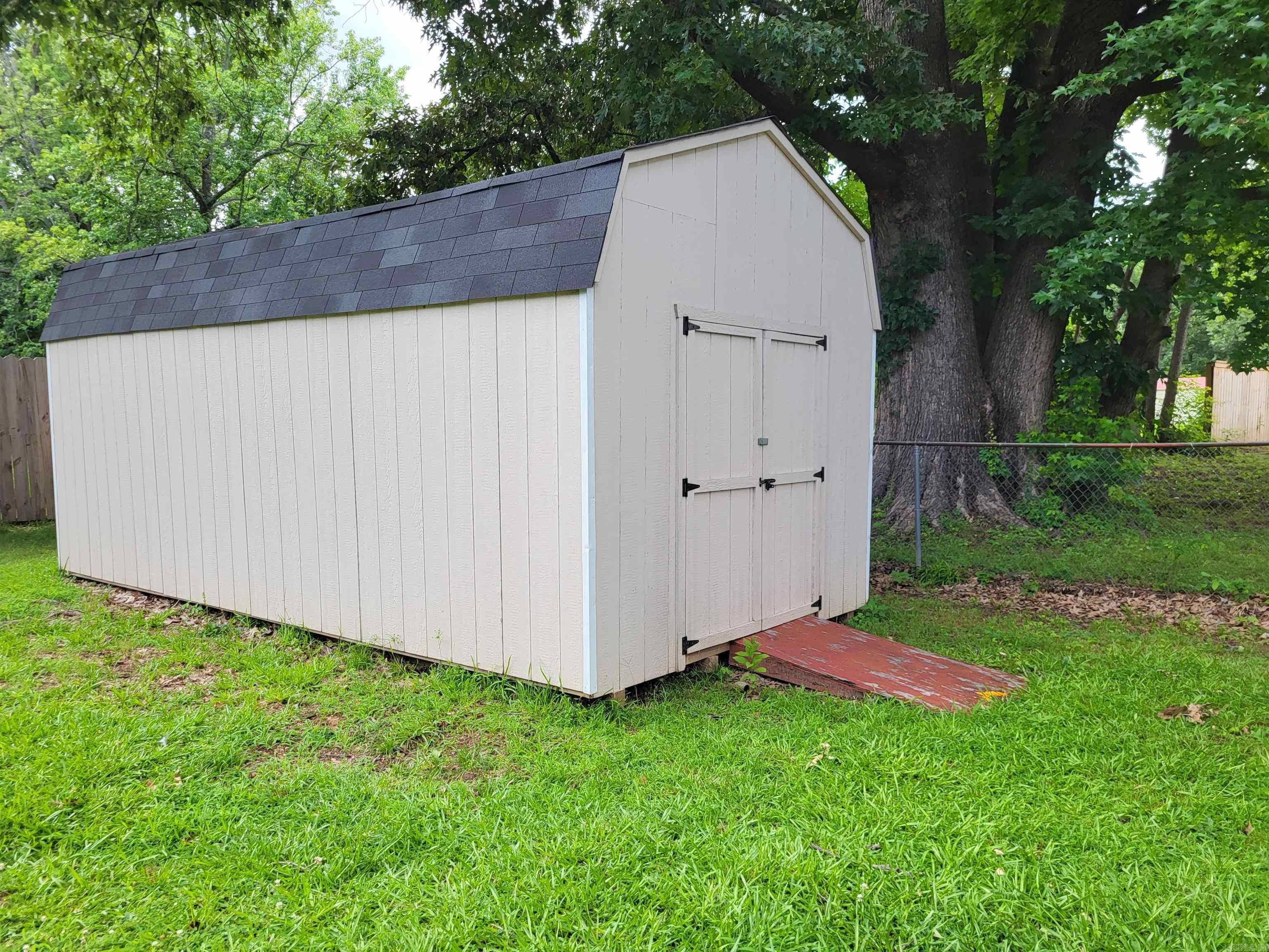28 John Hancock Drive Property Photo 4