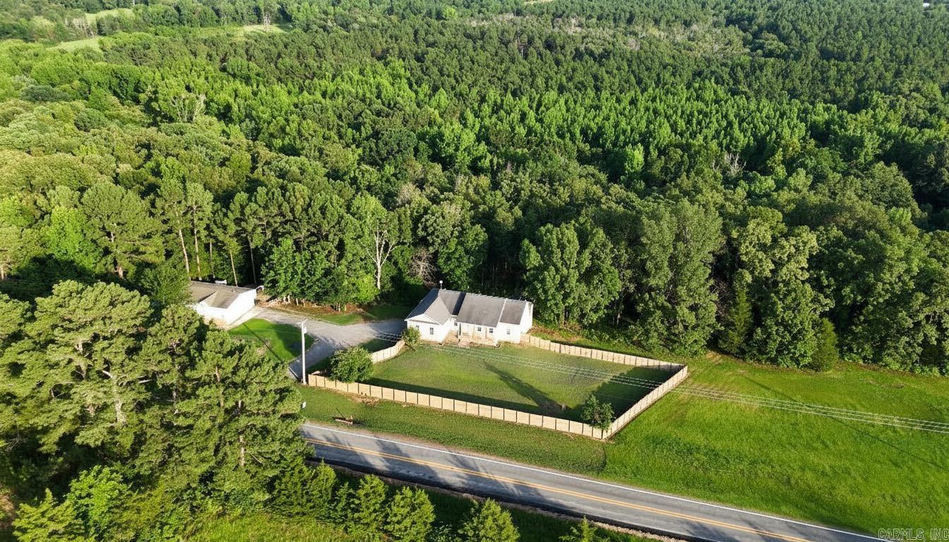 552 Hwy 225 E Property Photo 3