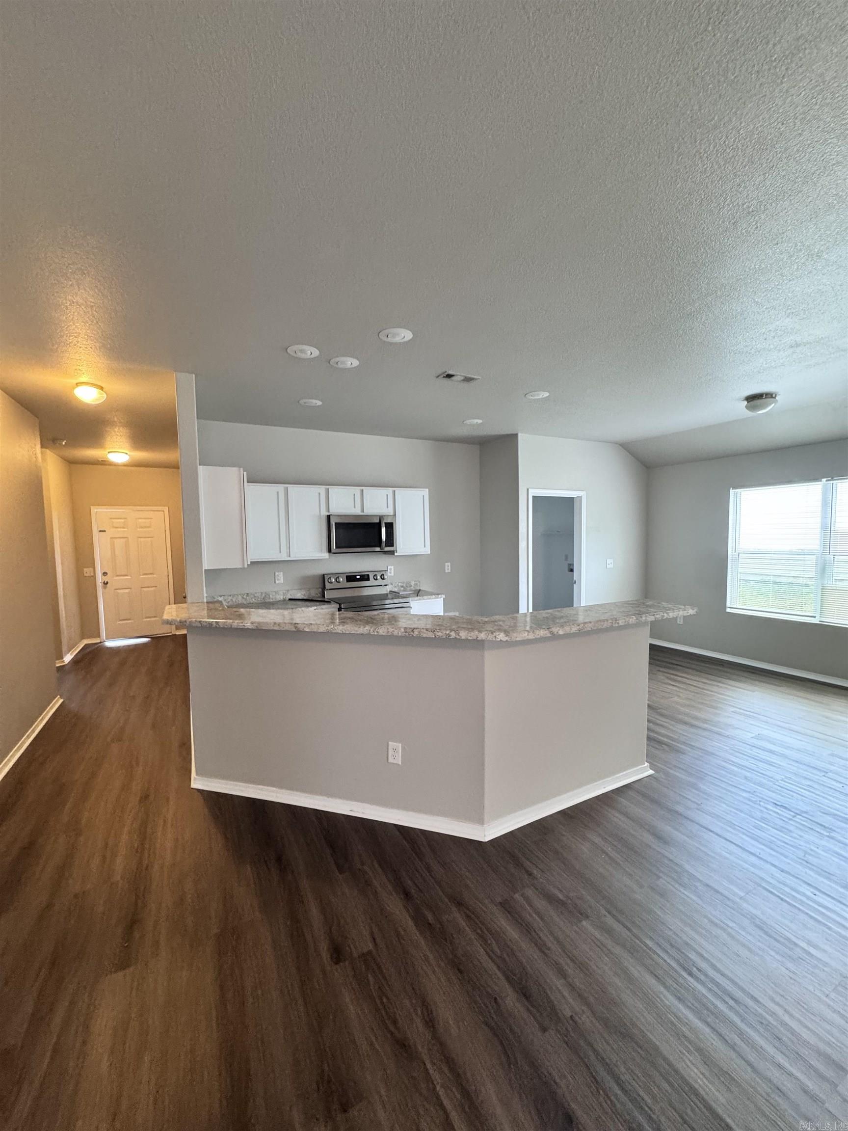 5041 Red Fox Trail Property Photo 3