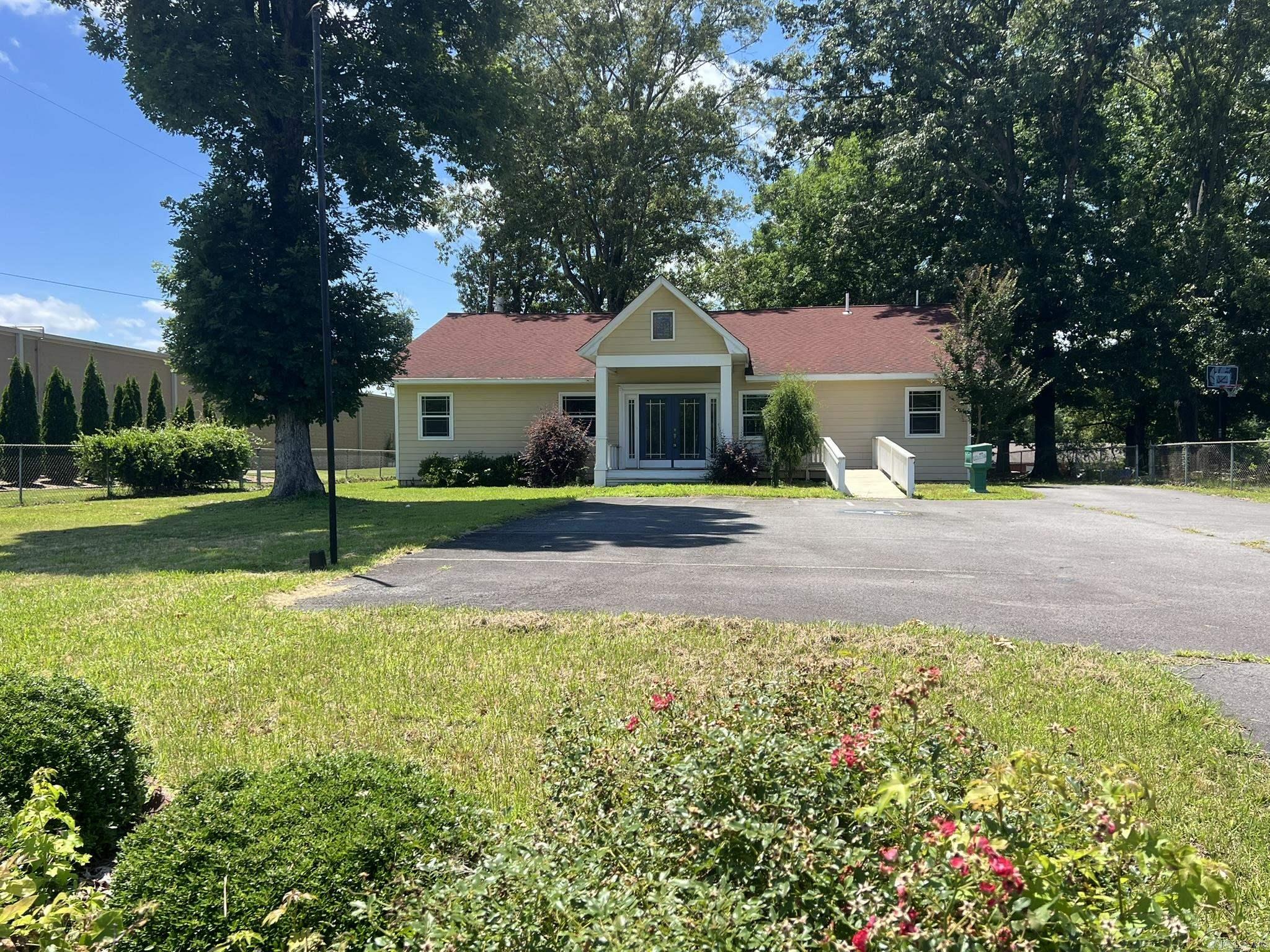 596 Hwy 365 Property Photo 4