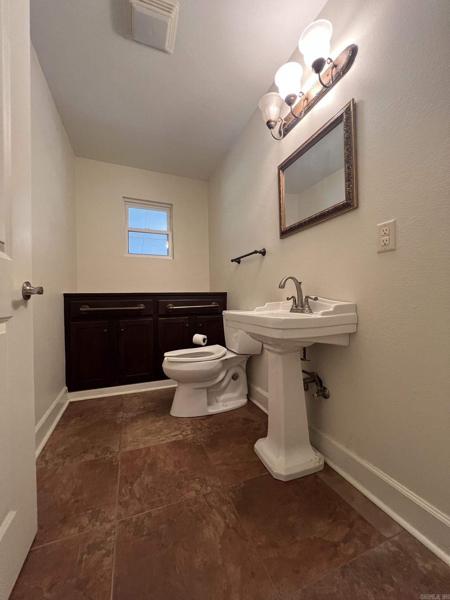 596 Hwy 365 Property Photo 39